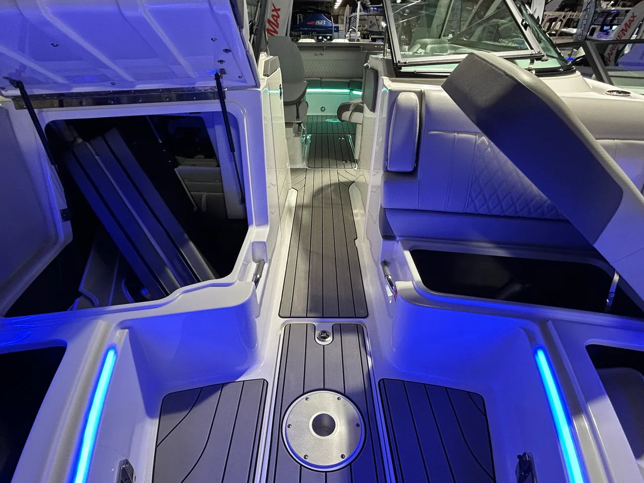 2026 Sea Ray SLX 310 Outboard 31.0 feet, Grasonville, MD #38