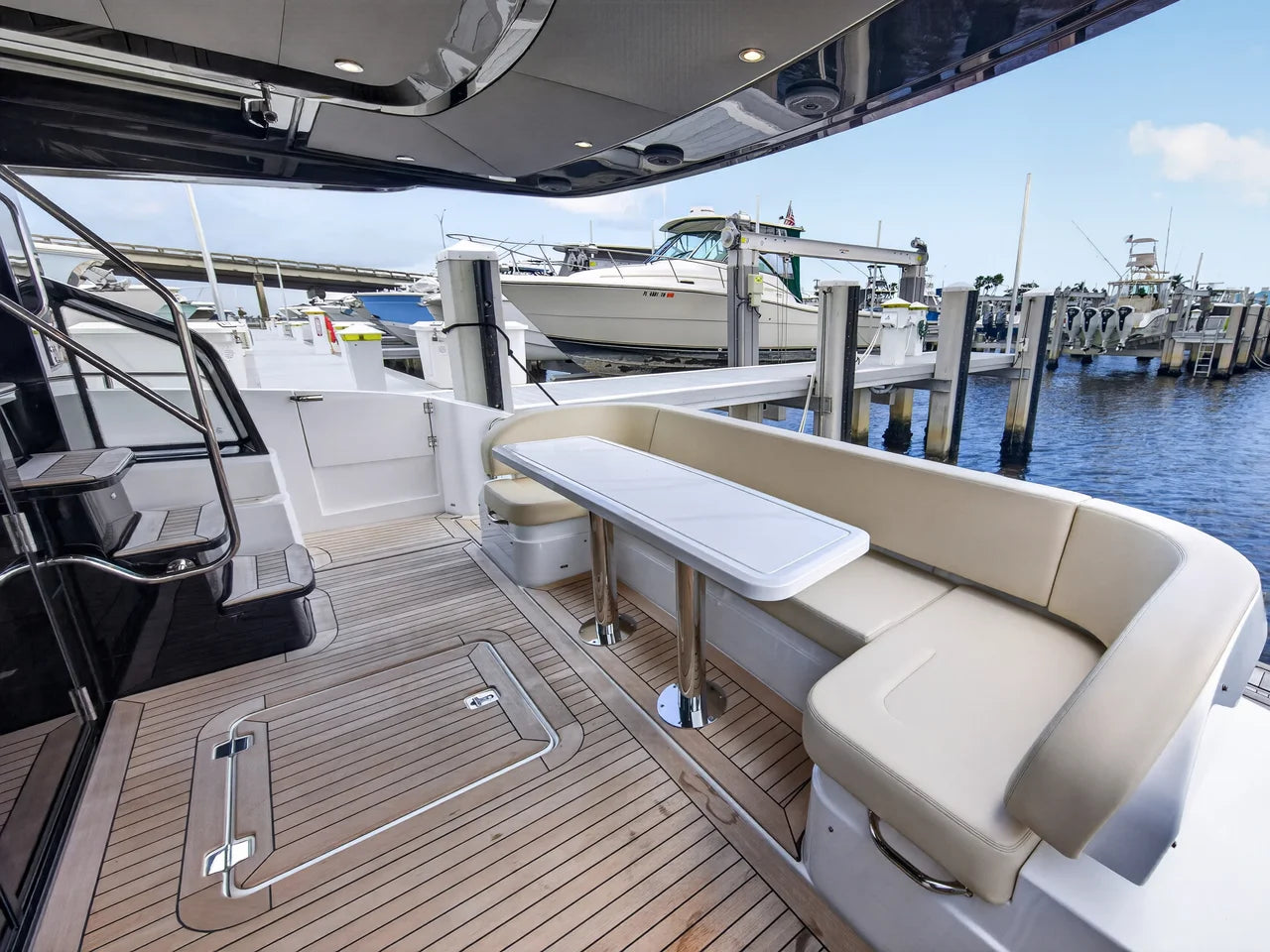 2026 Cruisers Yachts 57 FLY 57.0 feet, Stuart, Florida #60