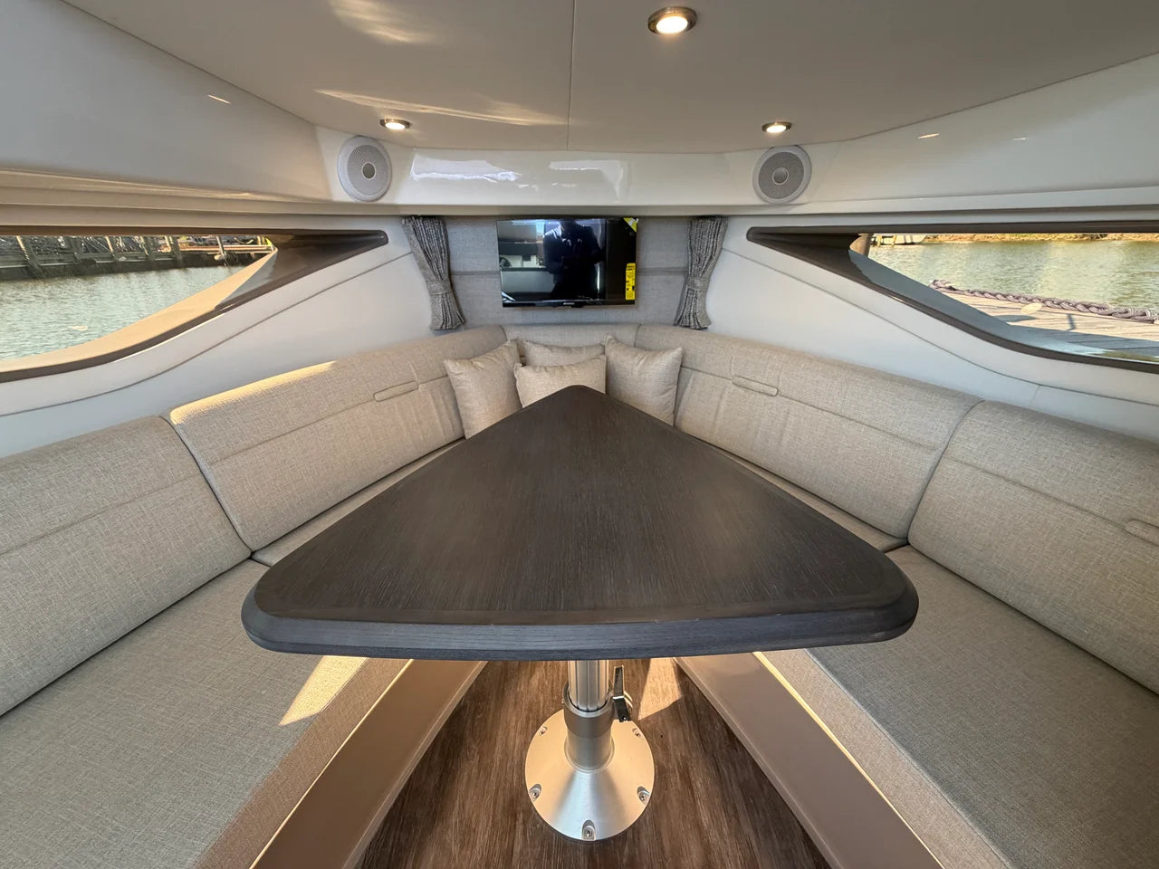 2026 Sea Ray Sundancer 320 Outboard 32.0 feet, Grasonville, MD #56
