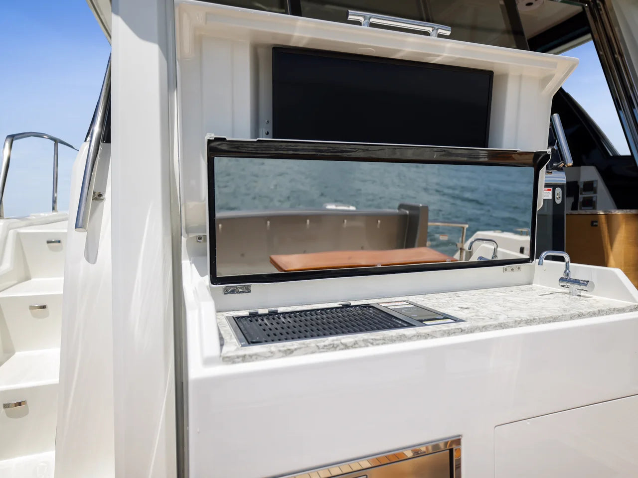 2021 Ocean Alexander 45 DIVERGENCE COUPE 45.0 feet, Lighthouse Point, FL #28