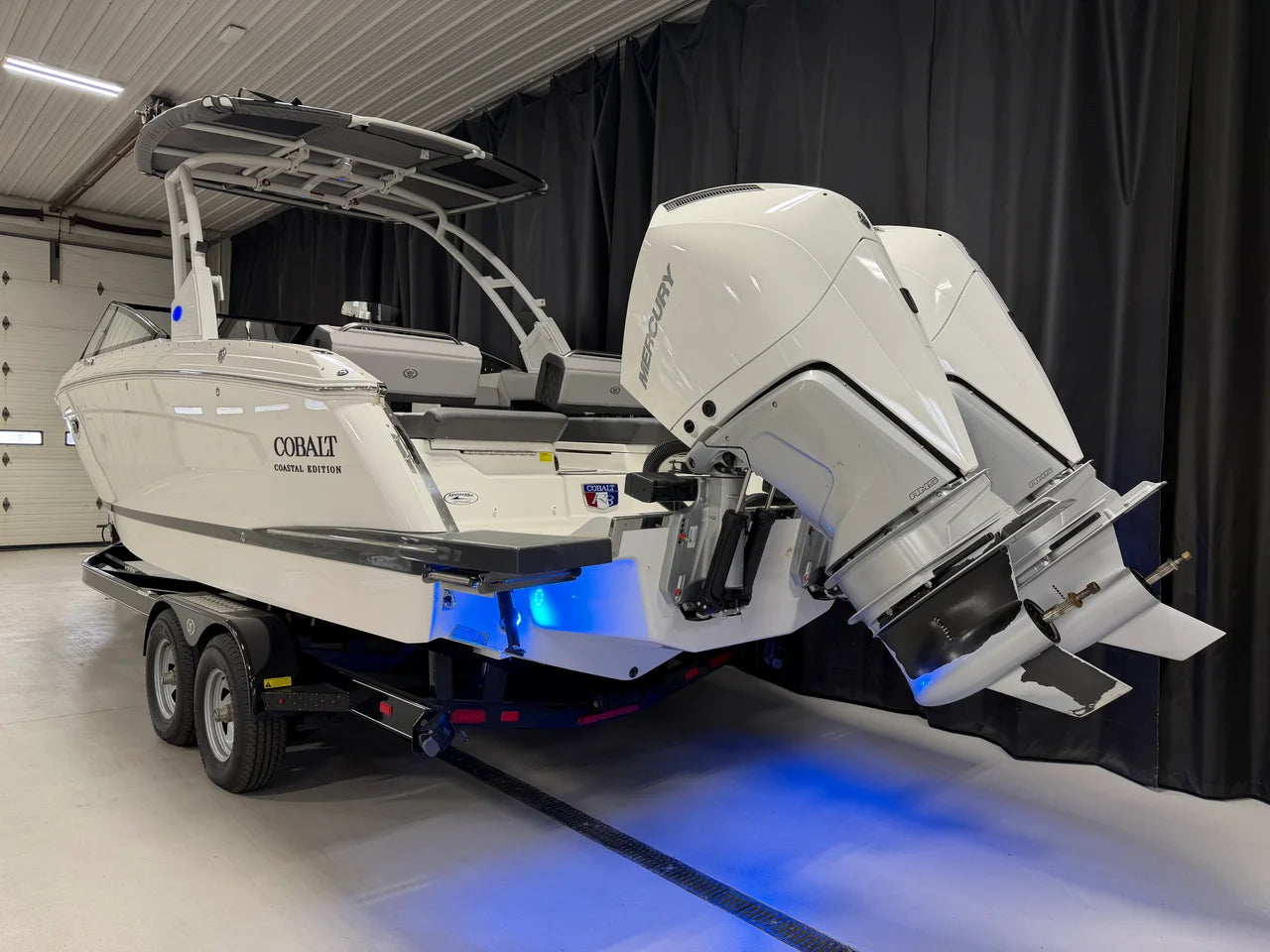 2024 Cobalt R8 OB 28.0 feet, Crosslake, Minnesota #4