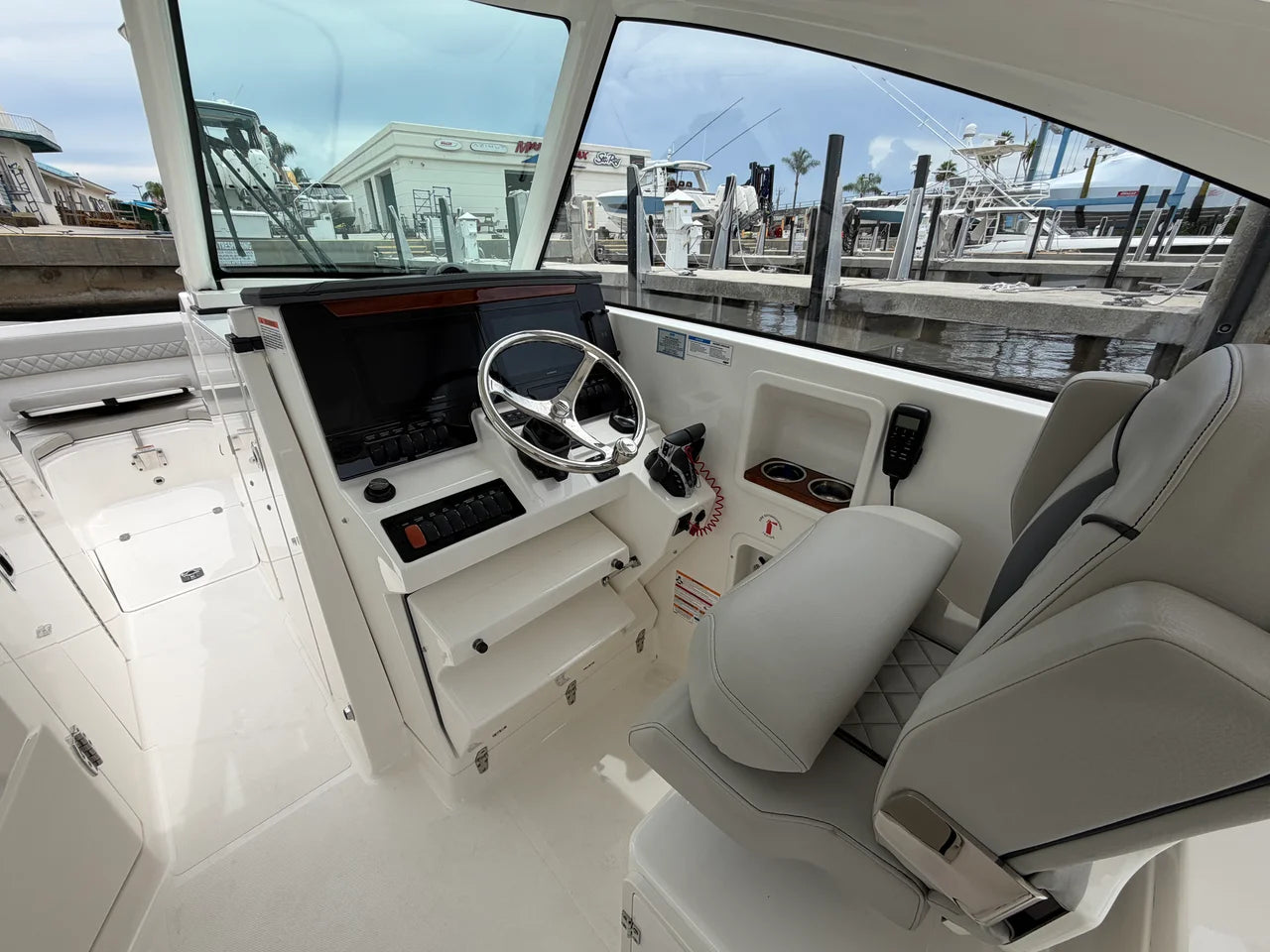 2025 Pursuit 306 DC 30.0 feet, Stuart, Florida #25
