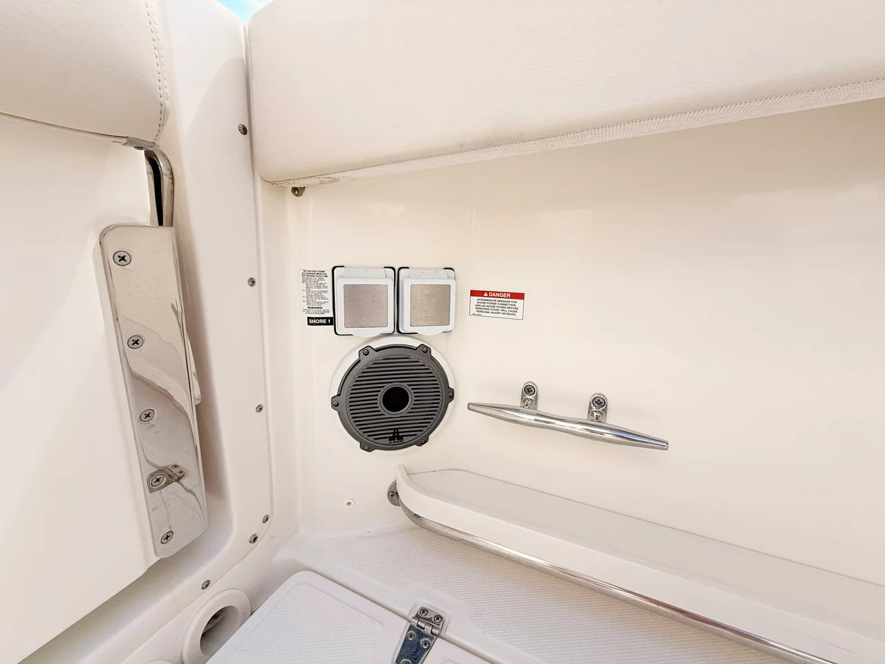2024 Boston Whaler 320 Vantage 32.0 feet, St Petersburg, FL #28