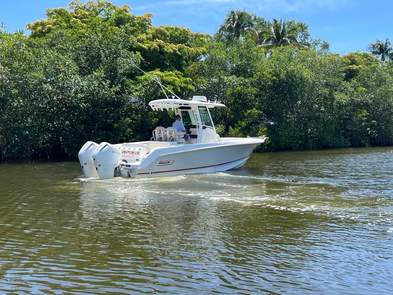 2019 Boston Whaler 250 OUTRAGE 25.0 feet, Naples, Florida #4
