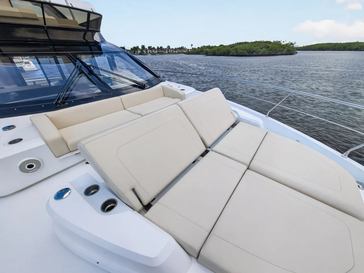 2026 Cruisers Yachts 57 FLY 57.0 feet, Stuart, Florida #8