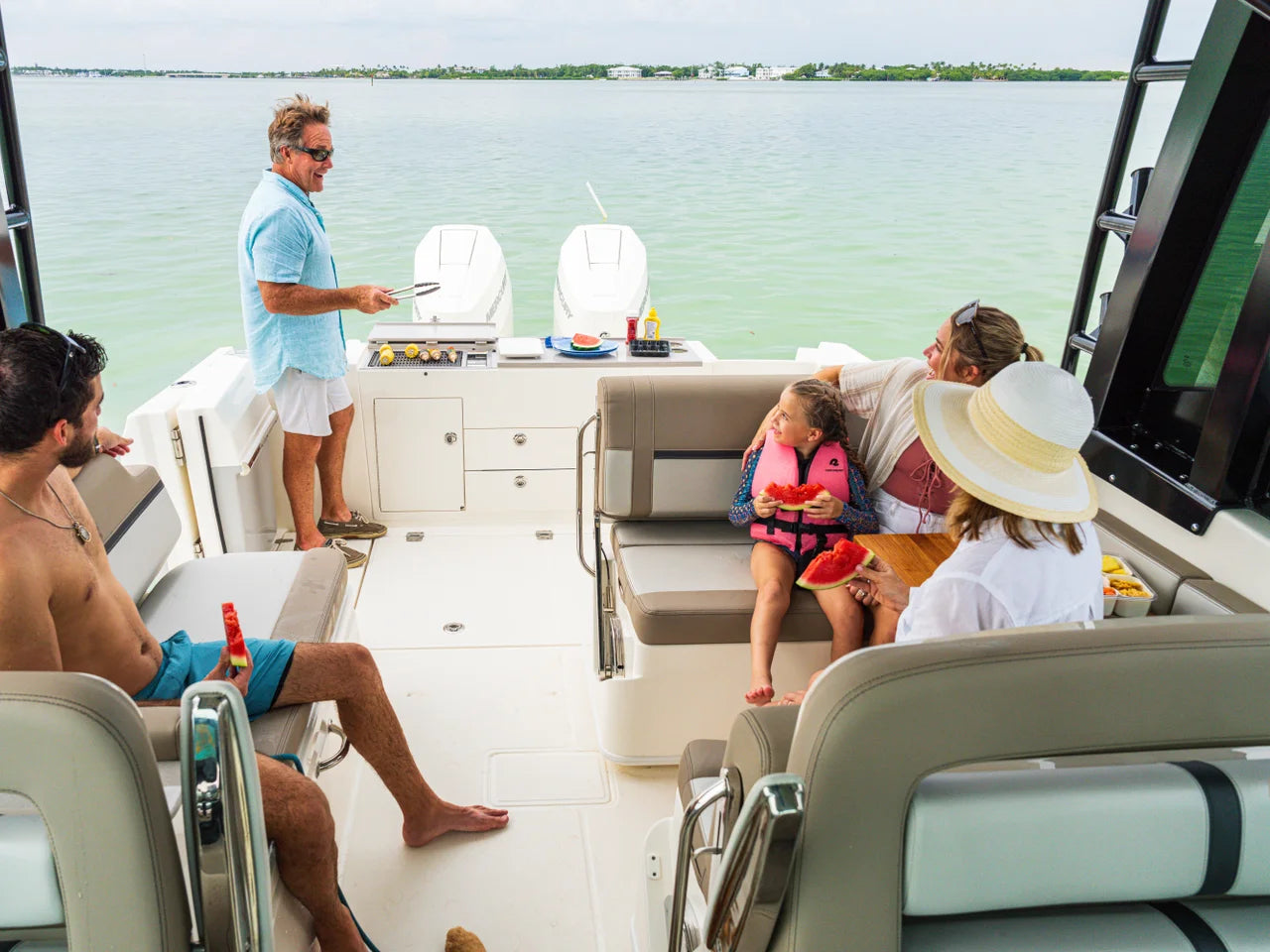 2026 Boston Whaler 330 Vantage 33.0 feet, Inuvik, Northwest Territories #16