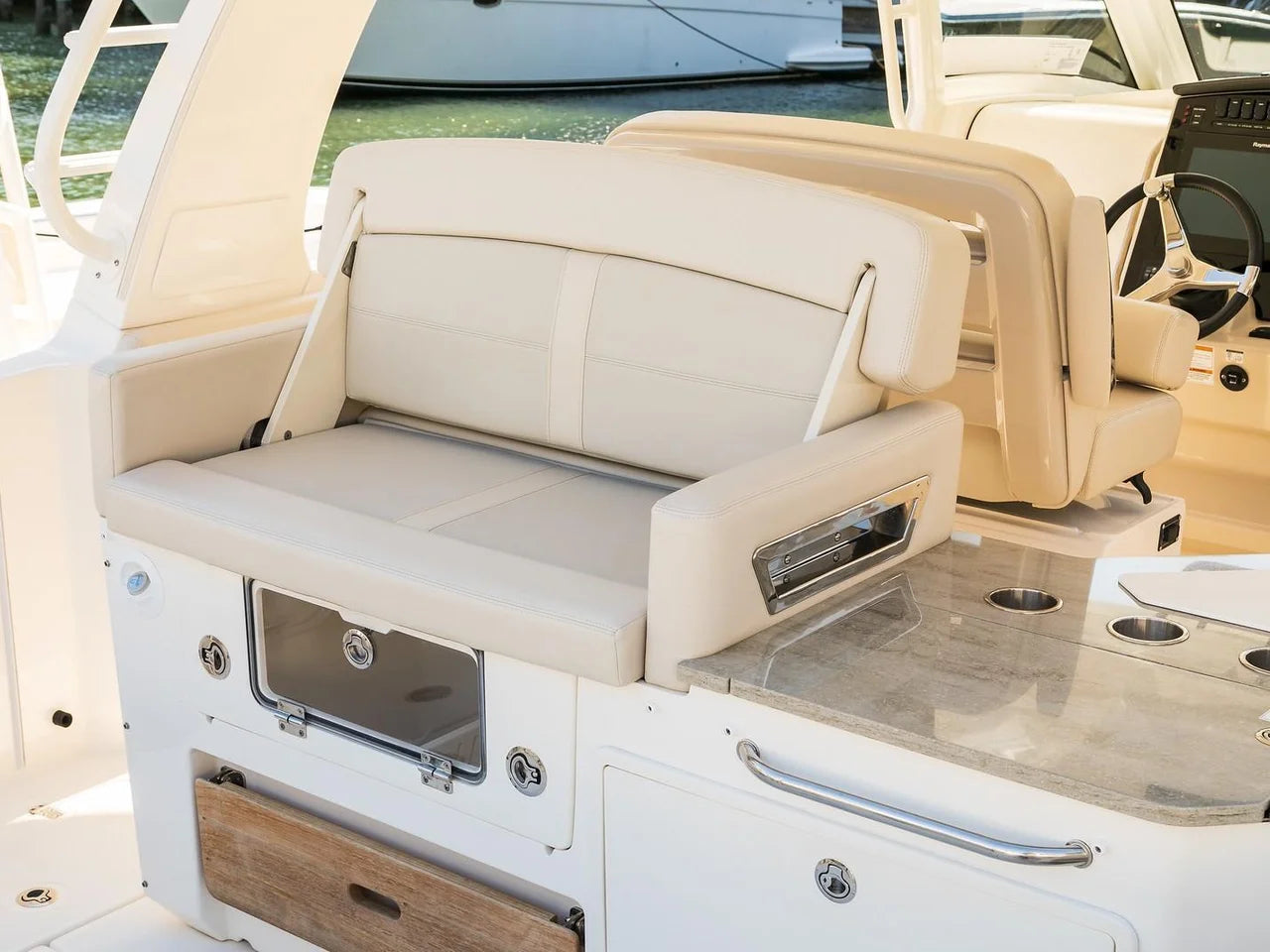 2027 Boston Whaler 350 Realm 35.0 feet, Jupiter, Florida #15