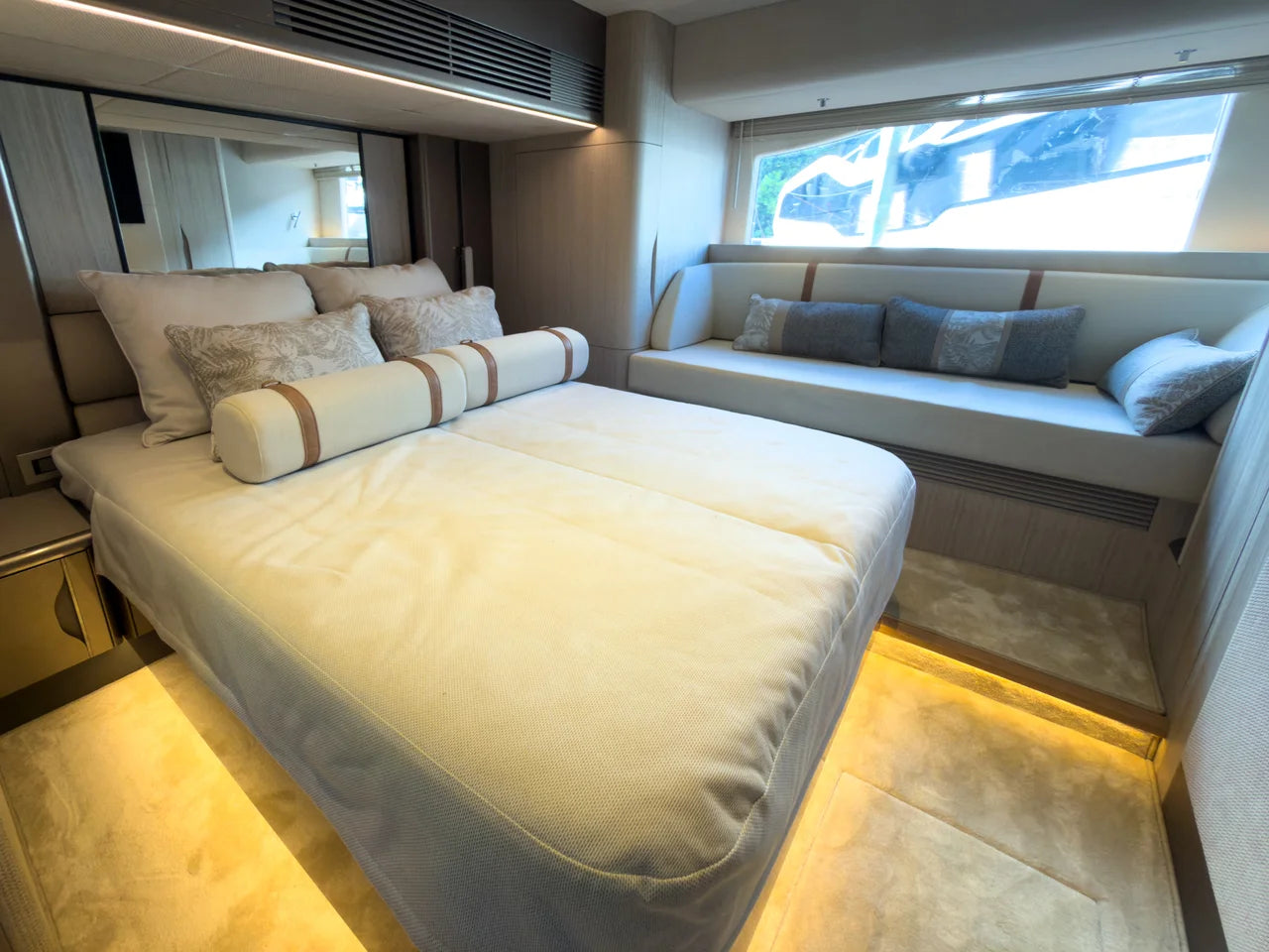 2027 Galeon 520FLY 52.0 feet, Dania Beach, Florida #39