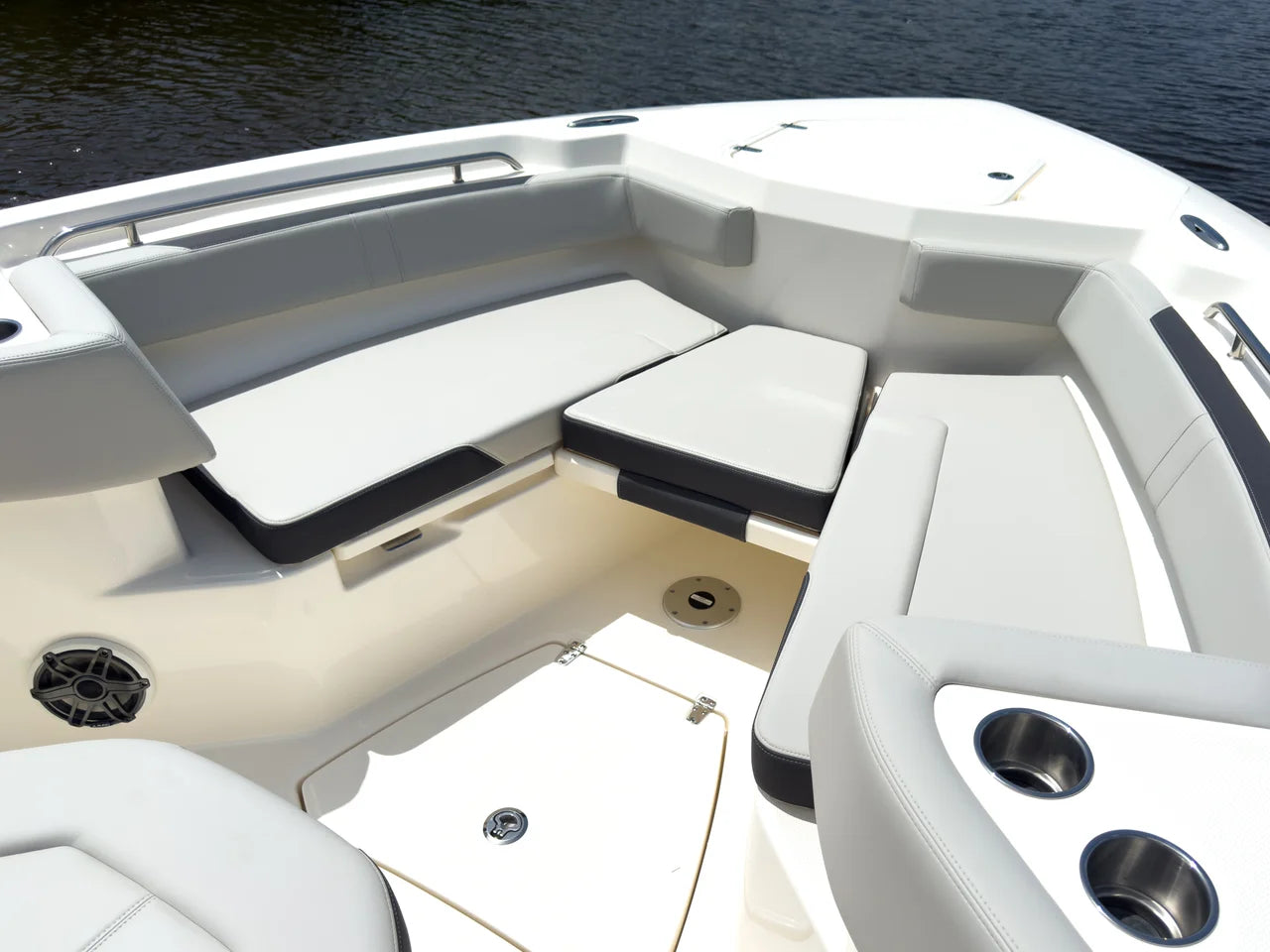 2026 Boston Whaler 330 Outrage 33.0 feet, Fort Myers, FL #21