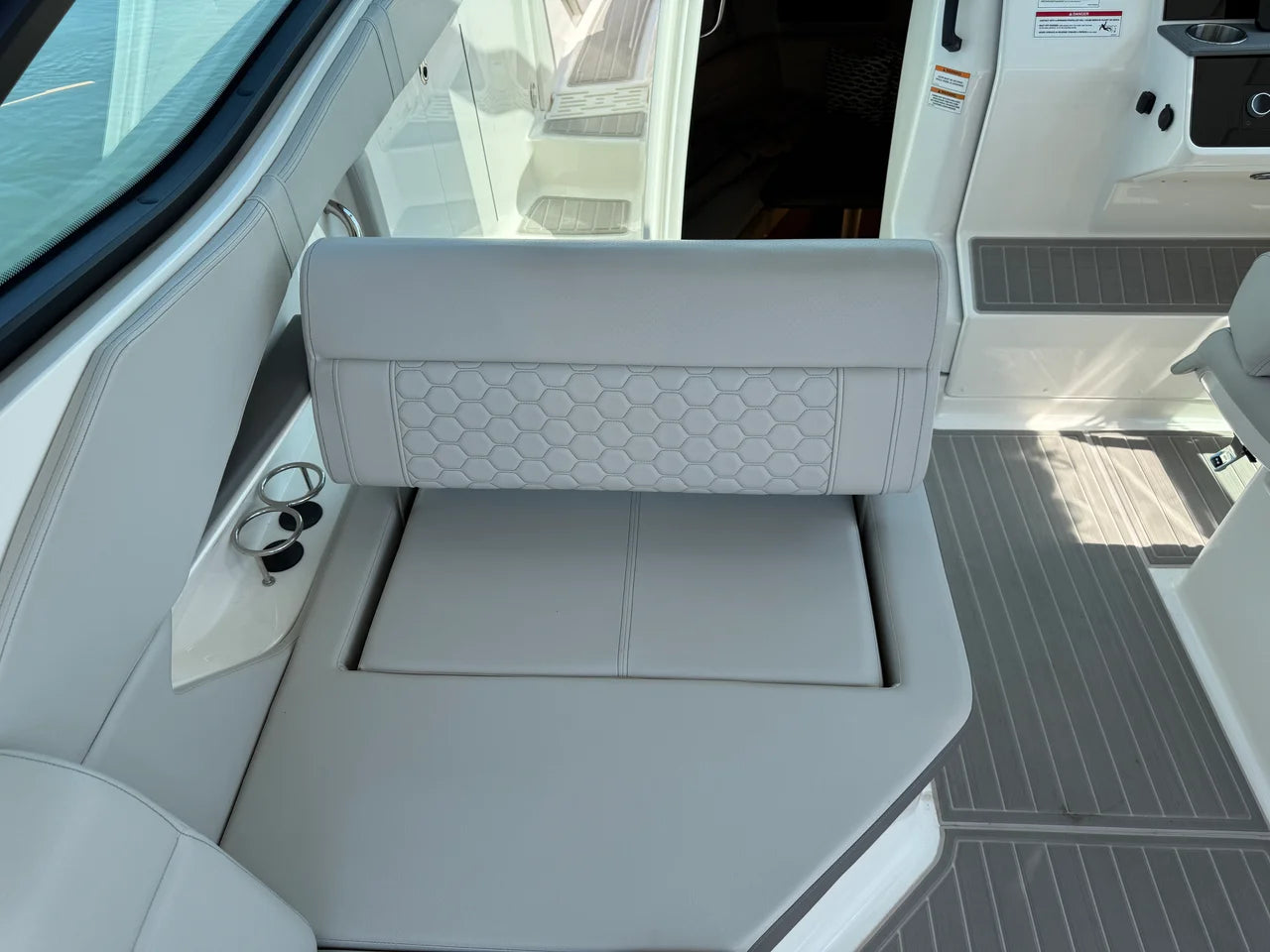 2025 Sea Ray Sundancer 320 Outboard 32.0 feet, Wrightsville Beach, North Carolina #28