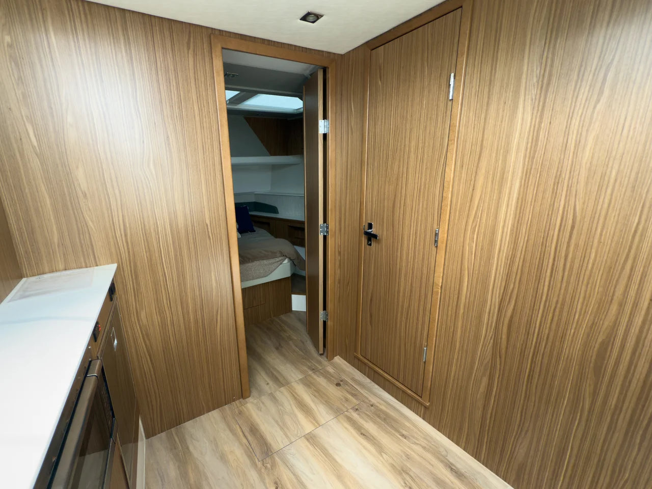 2026 Cruisers Yachts 50 GLS OB 50.0 feet, Fort Myers, FL #26