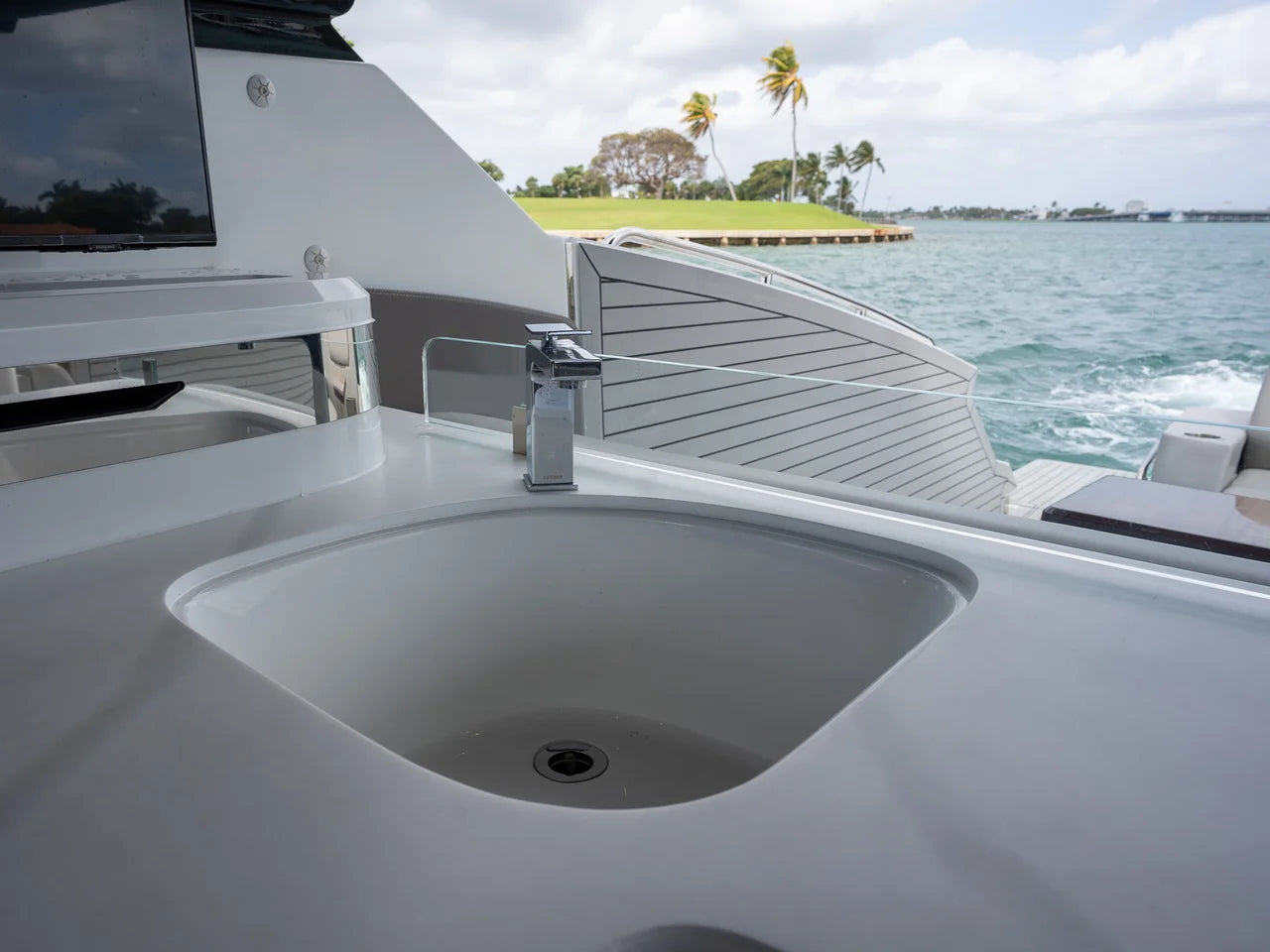 2024 Cruisers Yachts 50 GLS 50.0 feet, Miami, FL #35