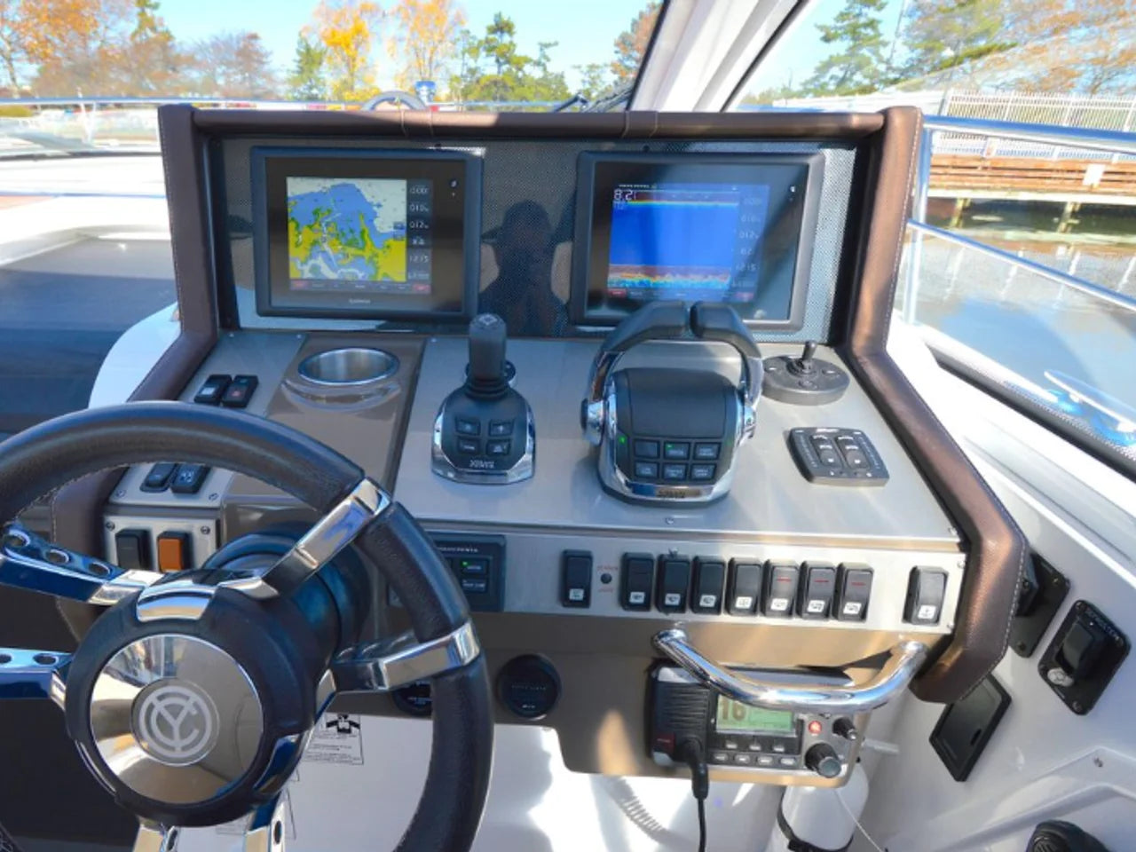 2016 Cruisers Yachts 390 EXPRESS COUPE 39.0 feet, Stuart, FL #16