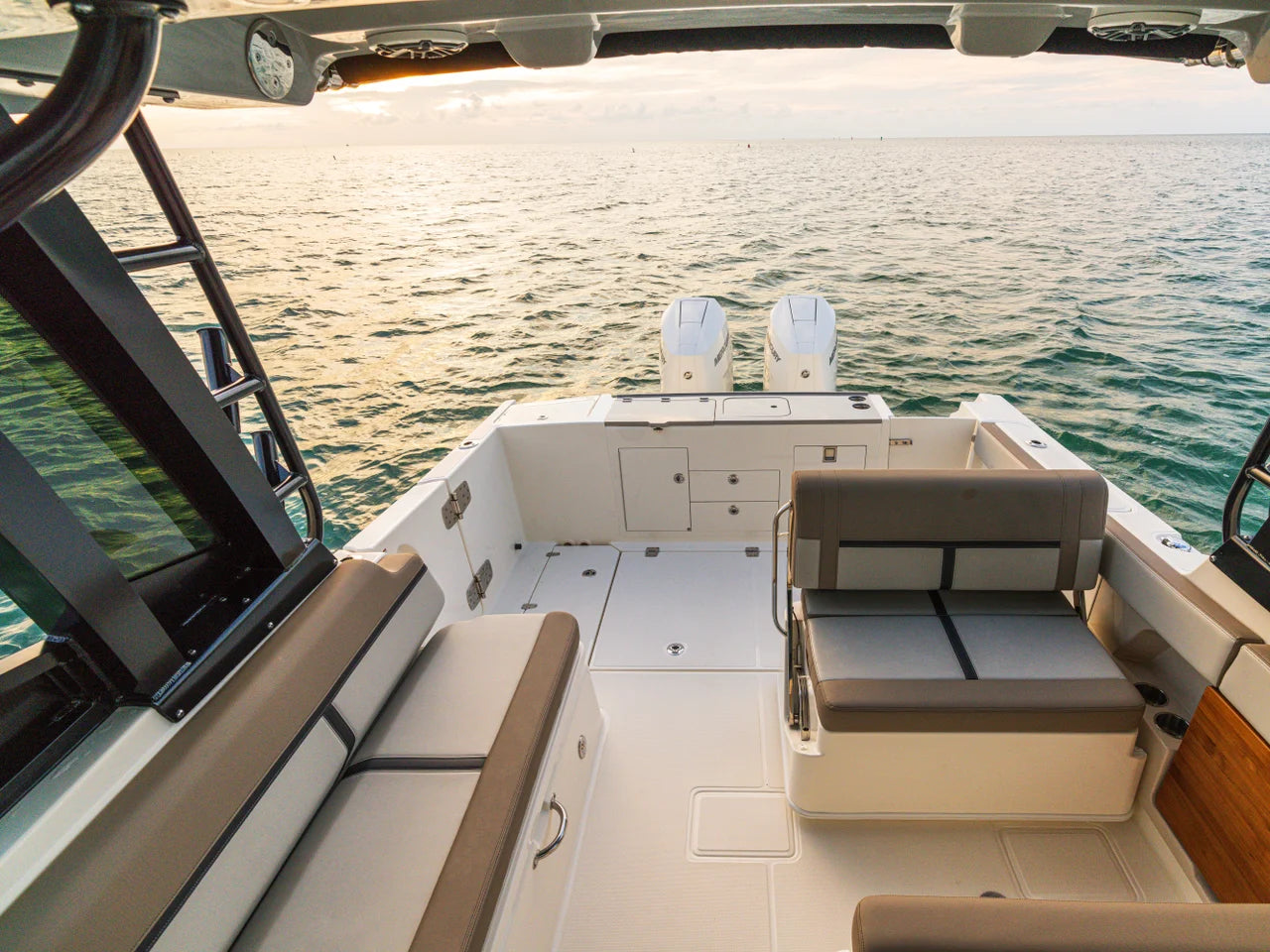 2026 Boston Whaler 330 Vantage 33.0 feet, Inuvik, Northwest Territories #27