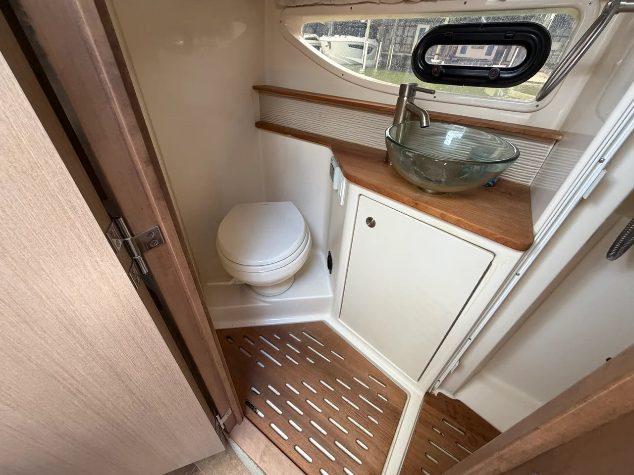 2019 Sea Ray Sundancer 350 Coupe 35.0 feet, Pensacola, Florida #14