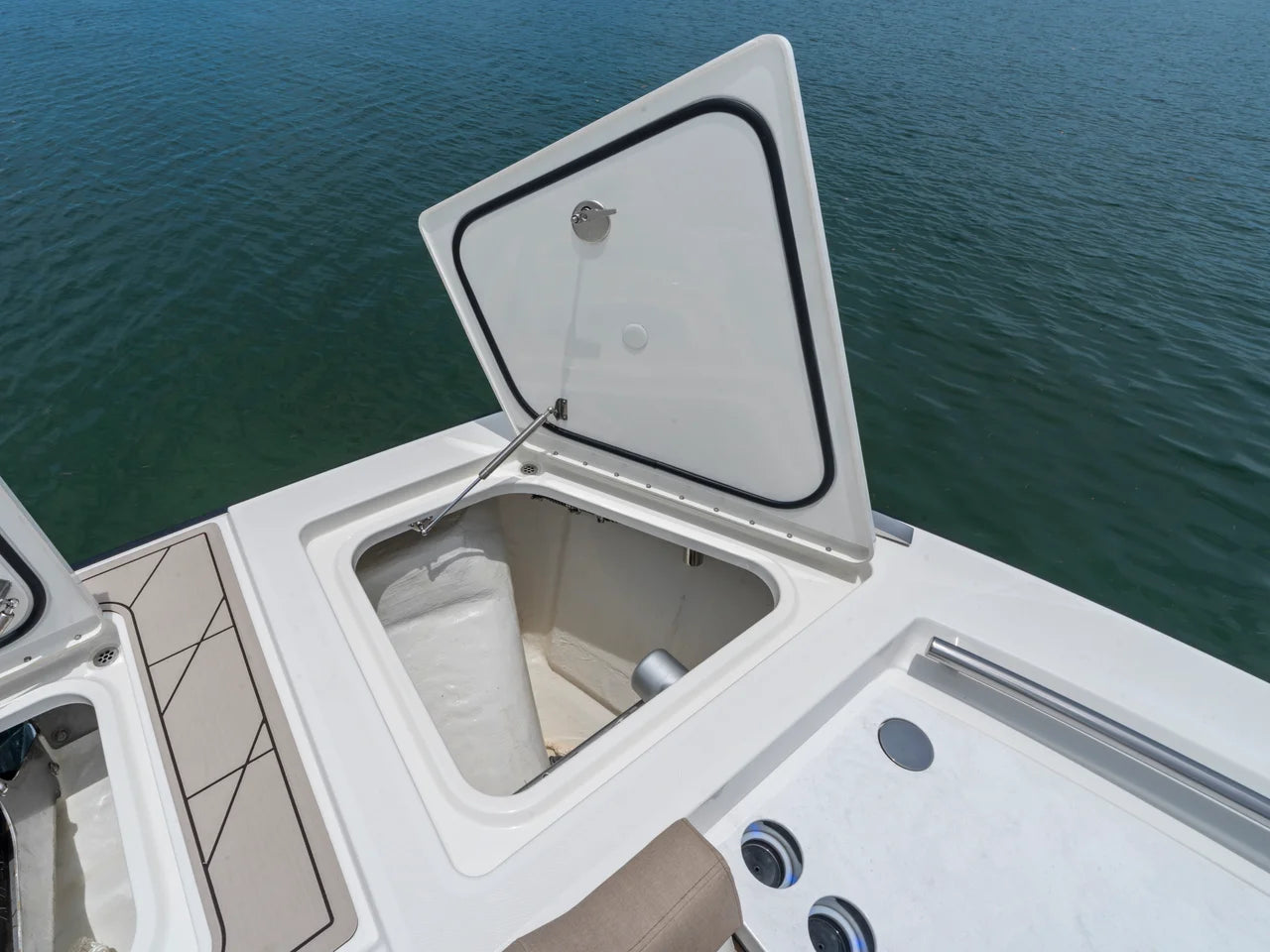 2027 Ducari 37 XIV 37.0 feet, Dania Beach, Florida #63