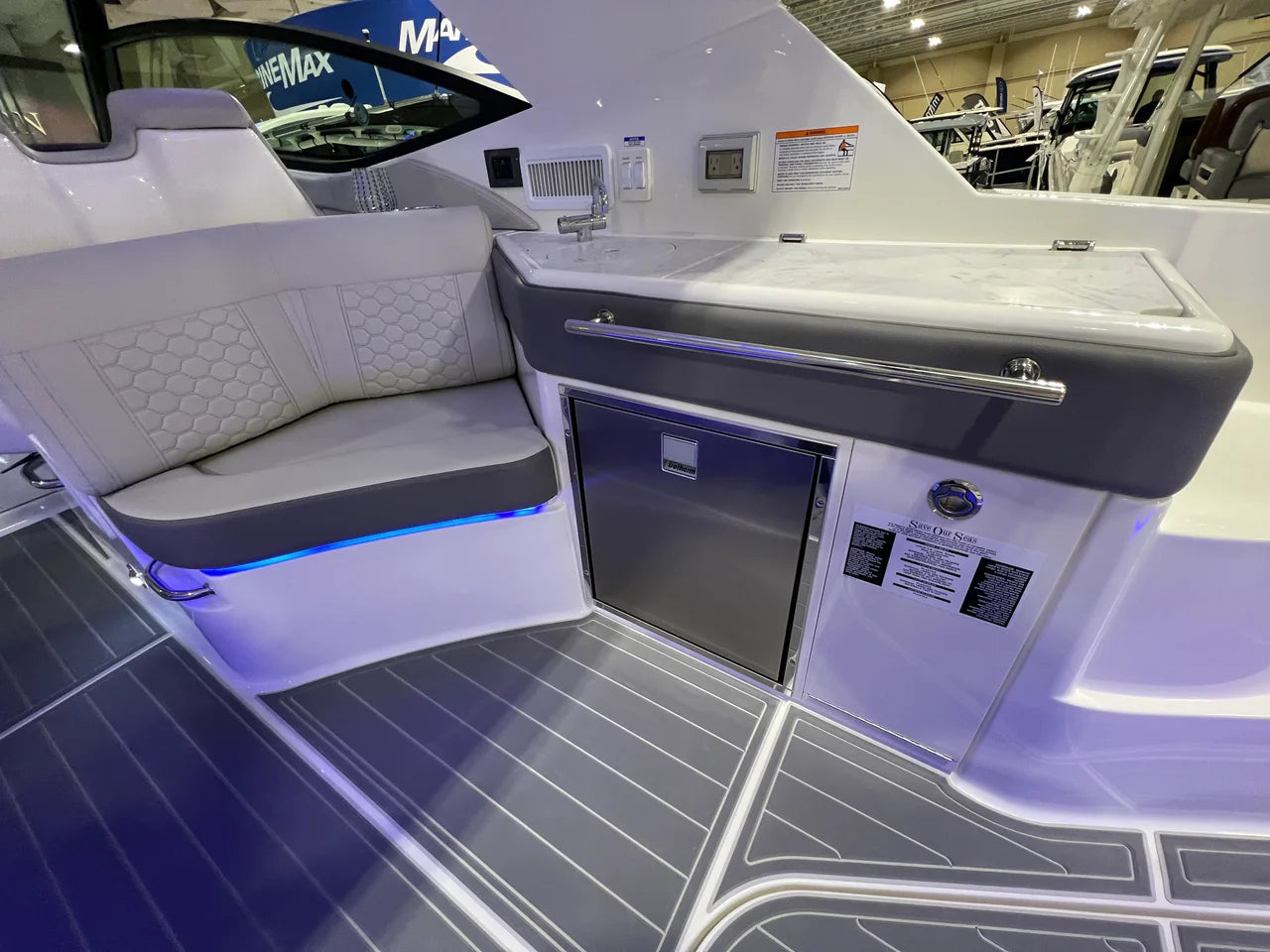 2026 Sea Ray Sundancer 320 Outboard 32.0 feet, Charleston, SC #10