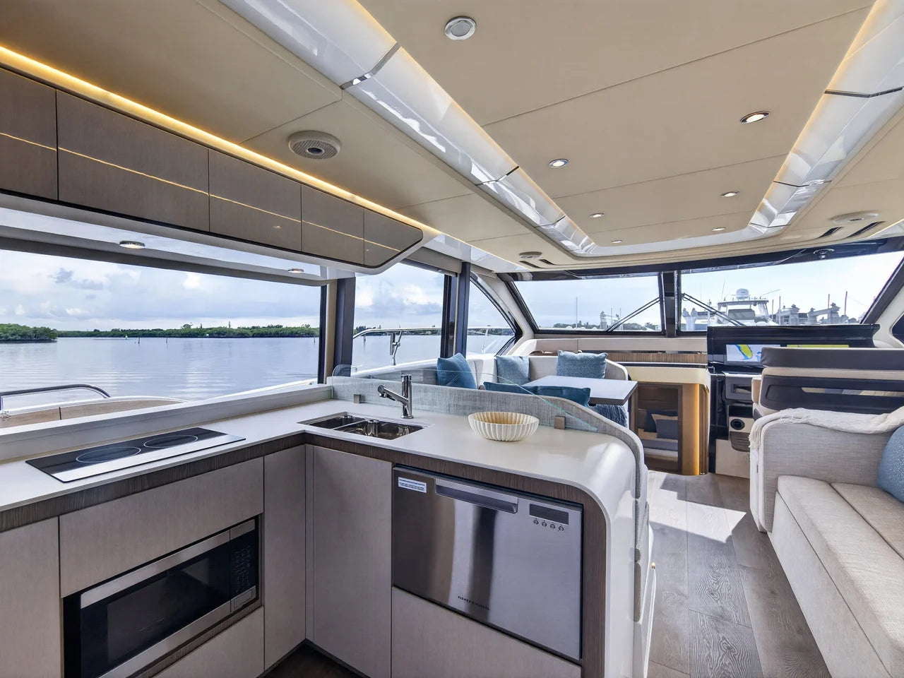 2026 Cruisers Yachts 57 FLY 57.0 feet, Stuart, Florida #17