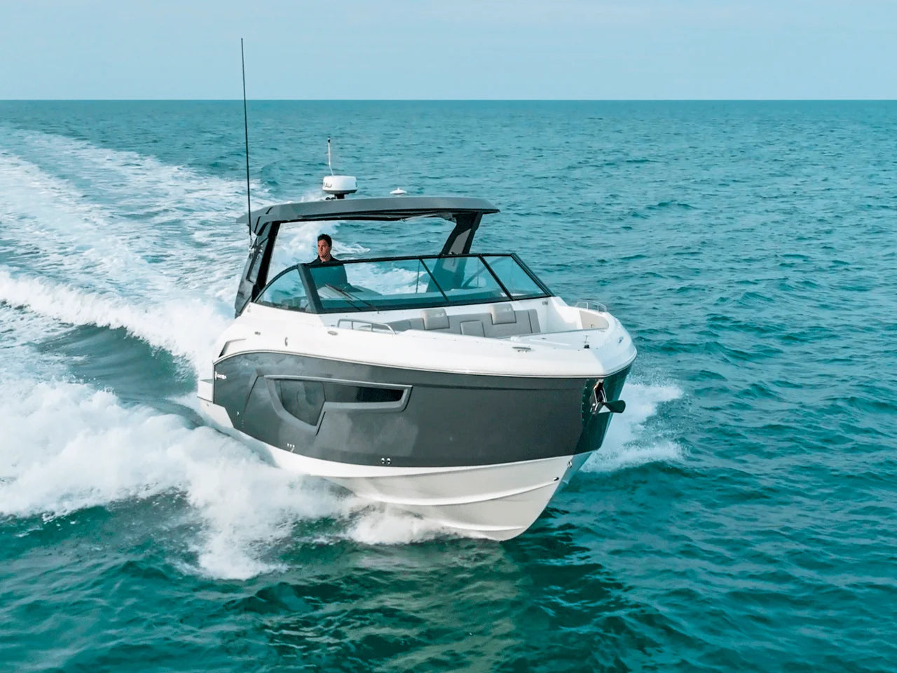 2026 Cruisers Yachts 34 GLS Outboard 35.0 feet, Inuvik, Northwest Territories #51
