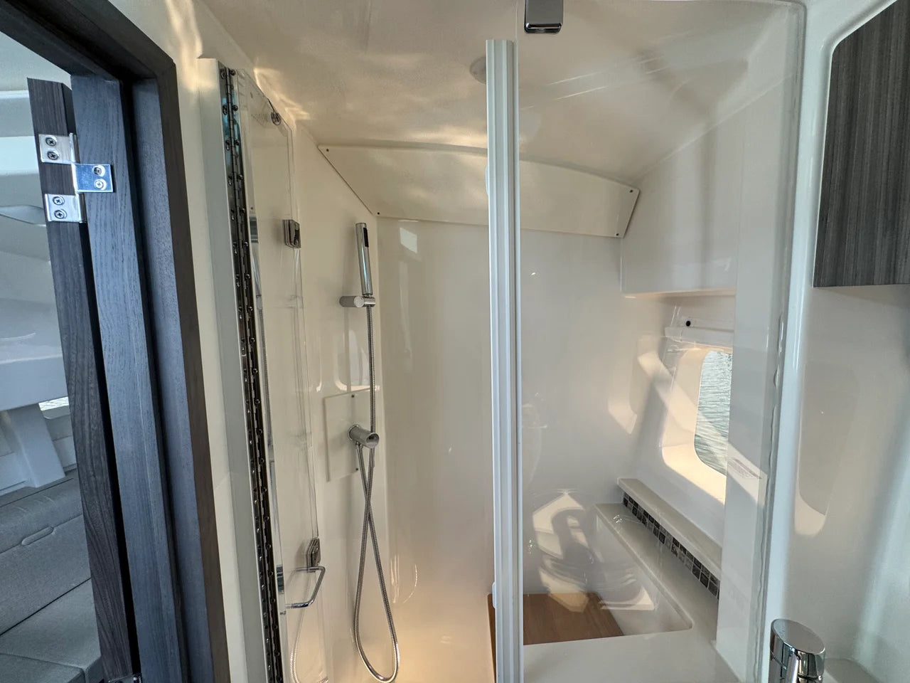 2025 Sea Ray 370 SUNDANCER OB 39.0 feet, Somers Point, New Jersey #38