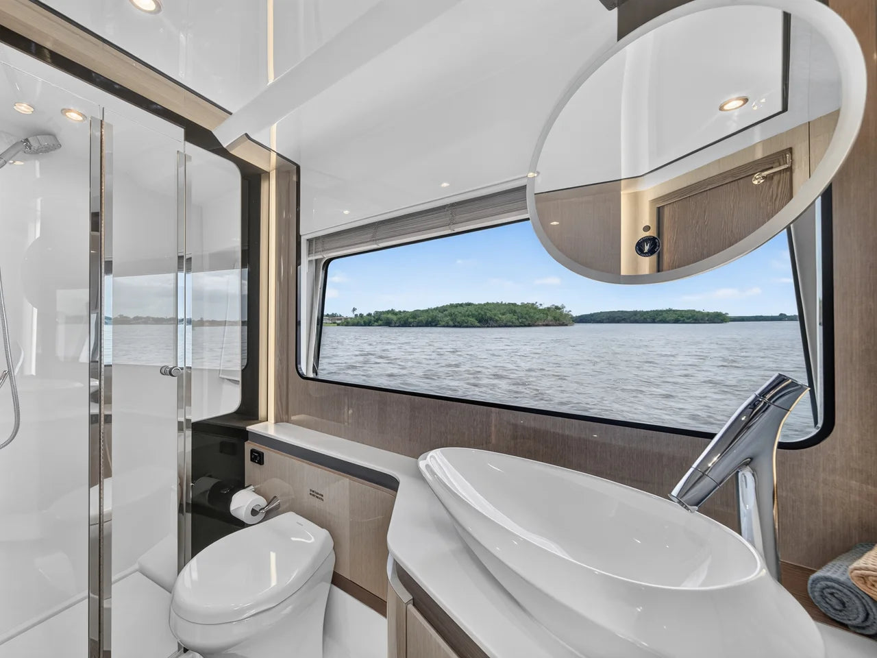 2026 Cruisers Yachts 57 FLY 57.0 feet, Stuart, Florida #94