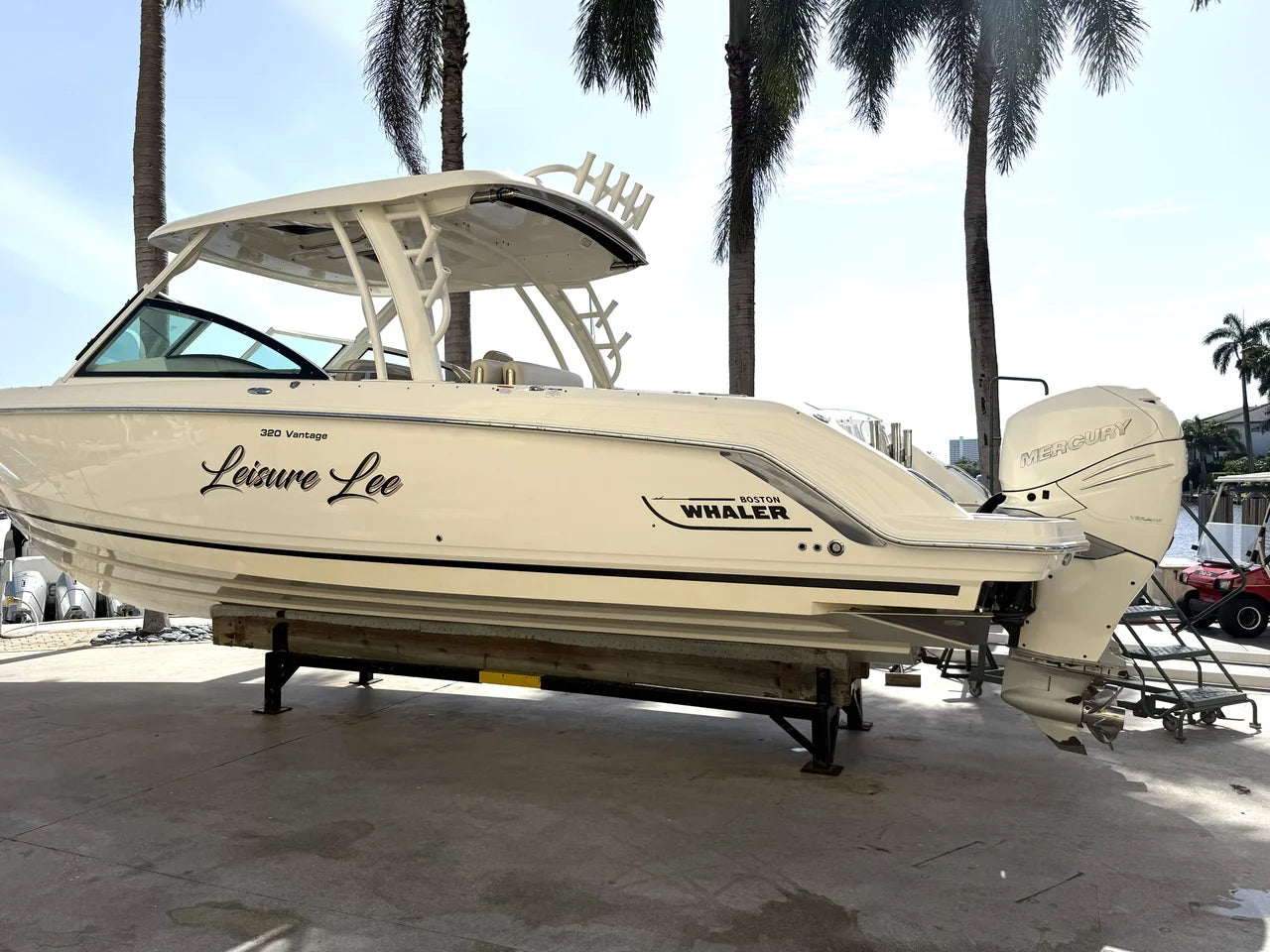 2018 Boston Whaler 320 VANTAGE 32.0 feet, Pompano Beach, Florida #4