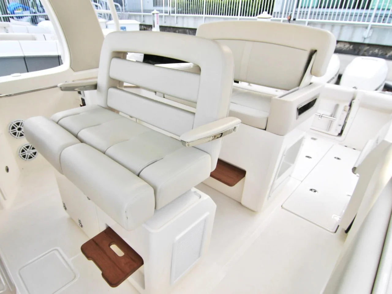 2027 Boston Whaler 350 Realm 35.0 feet, Naples, Florida #7