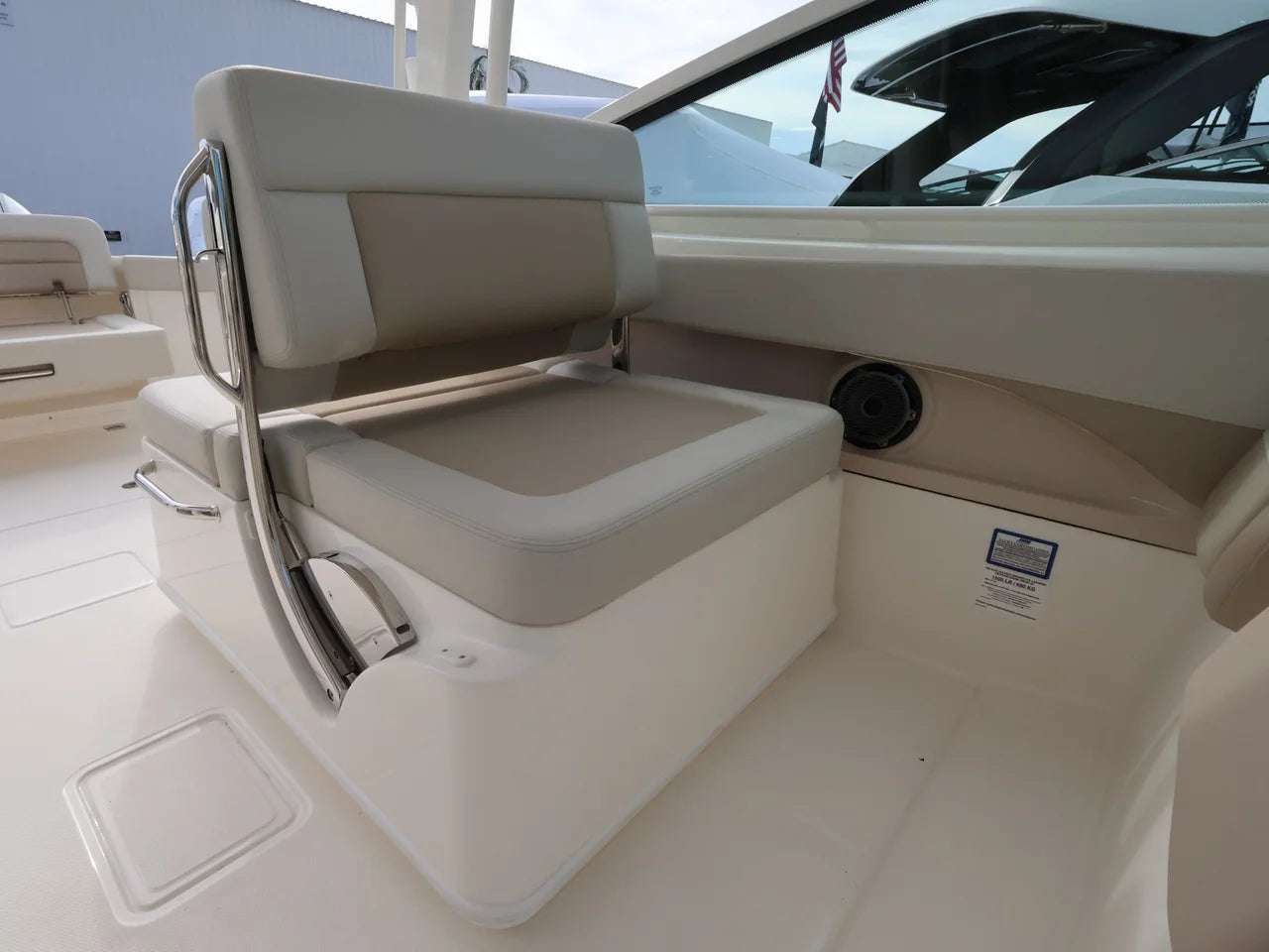 2027 Boston Whaler 280 Vantage 27.0 feet, Naples, Florida #16