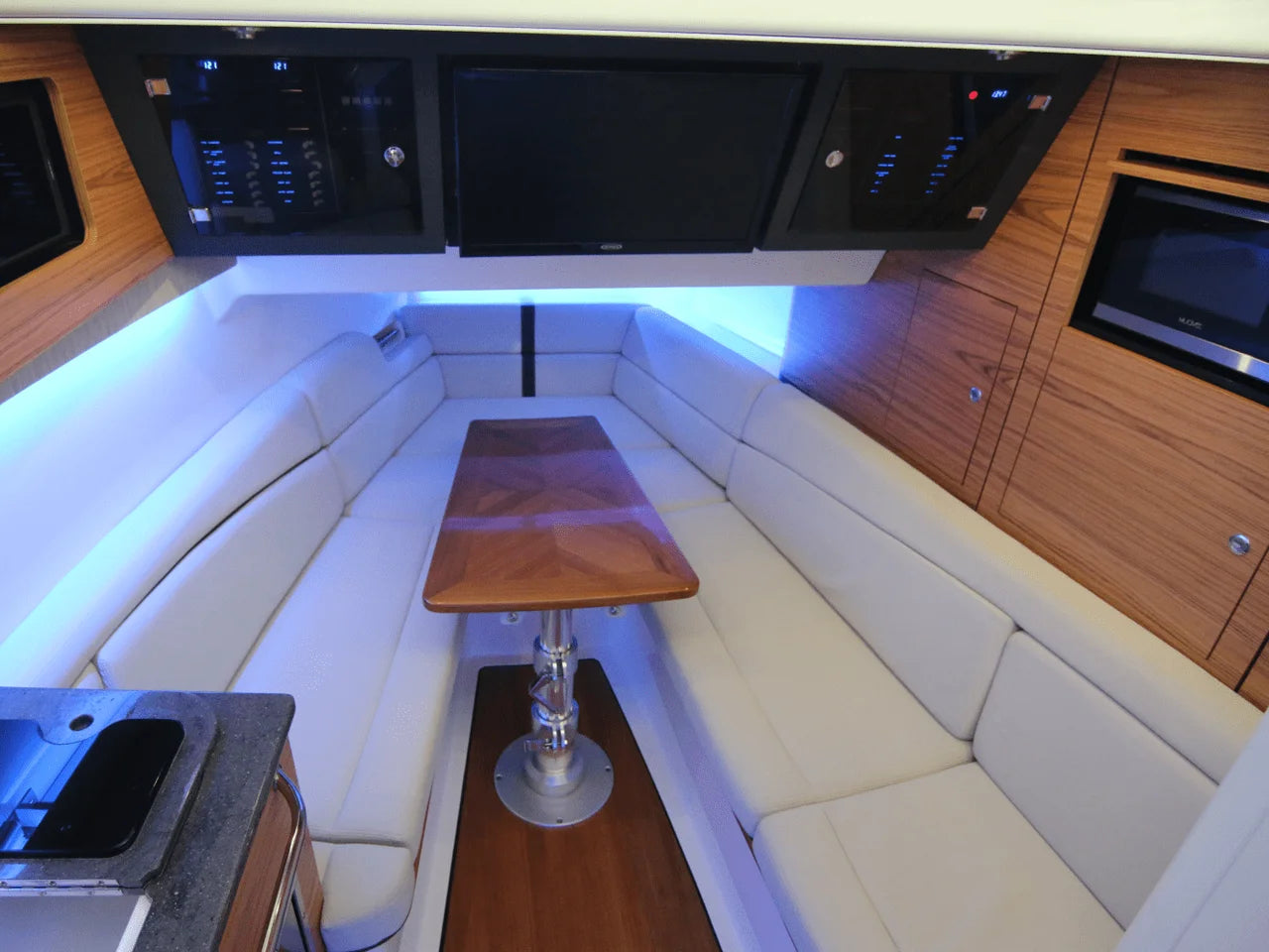 2026 Boston Whaler 380 Realm 38.0 feet, Inuvik, Northwest Territories #130