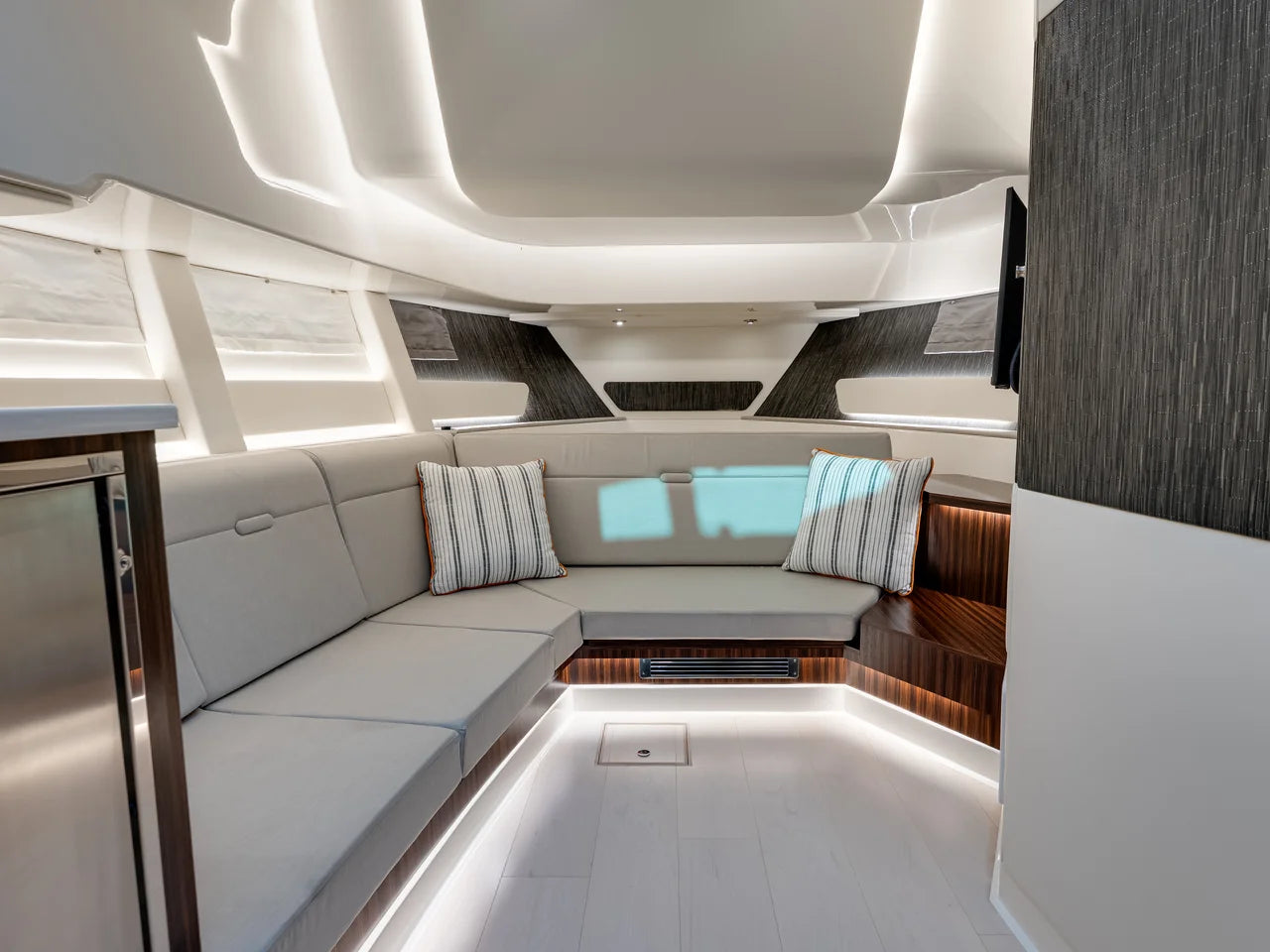 2026 Sea Ray Sundancer 370 Outboard 37.0 feet, Pensacola, Florida #67