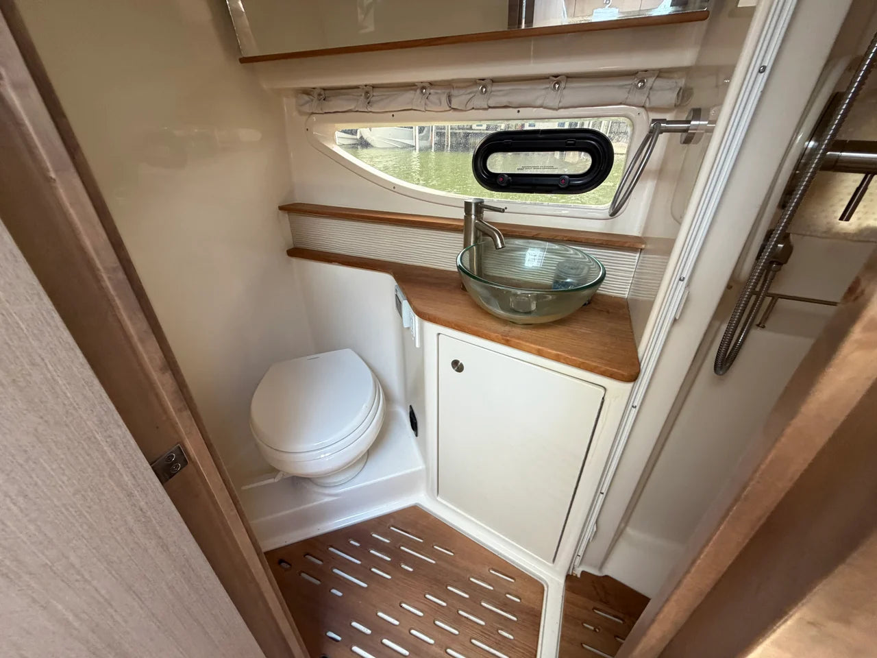 2019 Sea Ray Sundancer 350 Coupe 35.0 feet, Pensacola, Florida #24