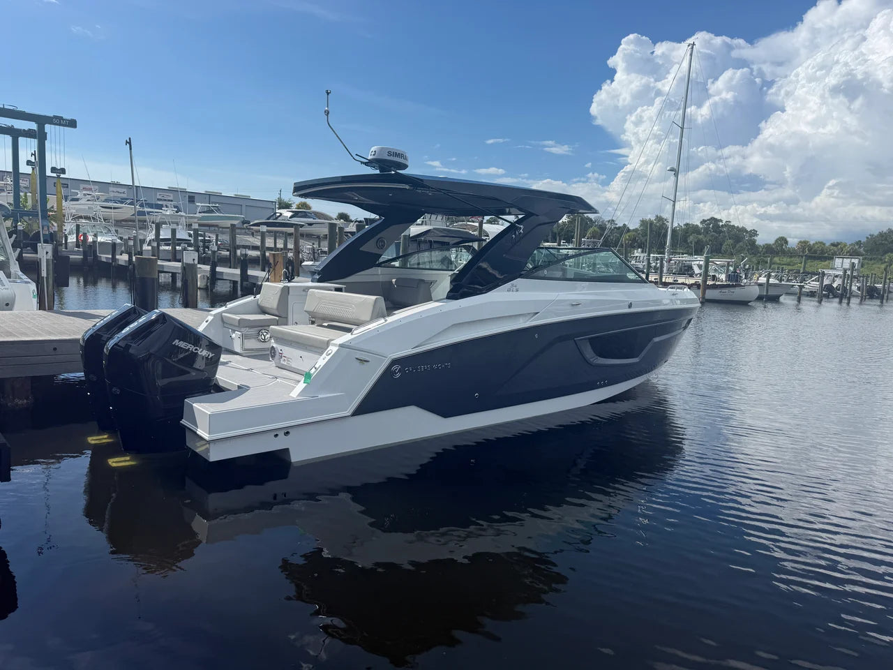 2027 Cruisers Yachts 34 GLS Outboard 34.0 feet, Venice, Florida #1