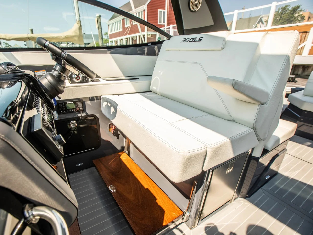 2024 Cruisers Yachts 38 GLS-OB SB 38.0 feet, Somers Point, New Jersey #38