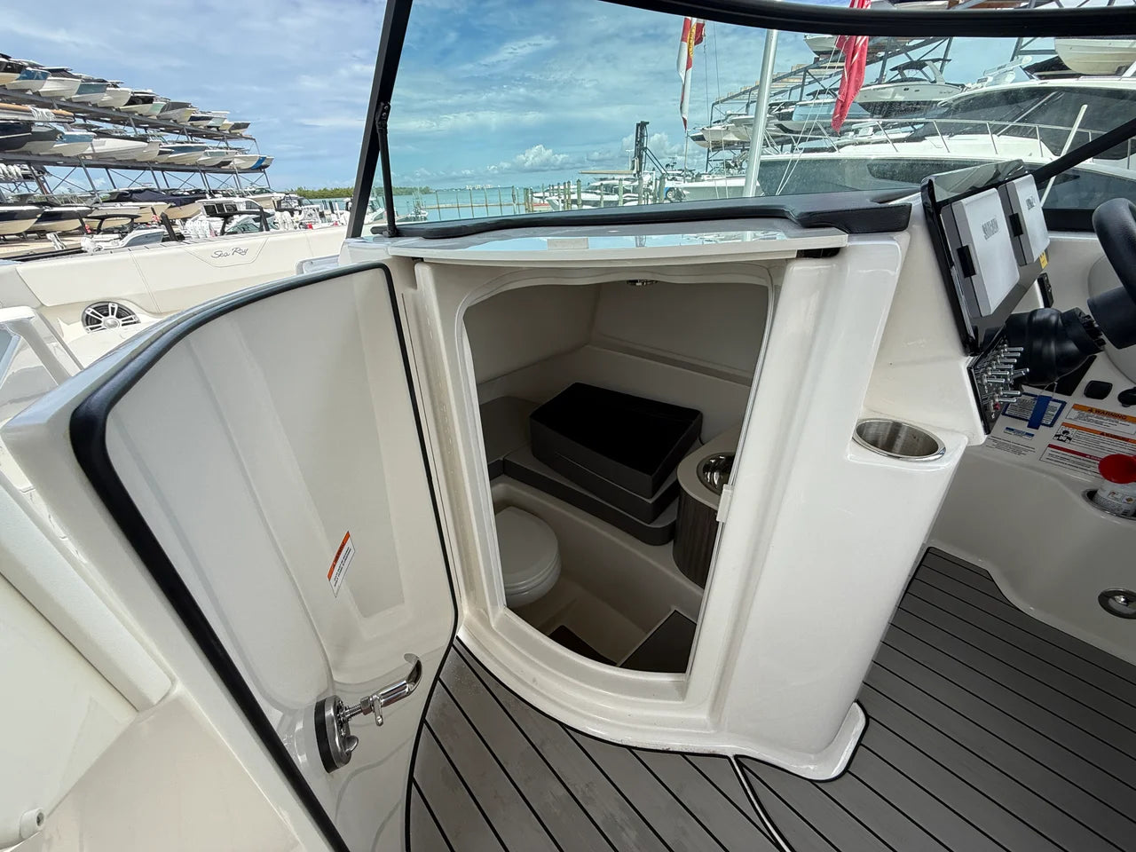 2025 Sea Ray SDX 270 Outboard 27.0 feet, Sarasota, FL #24