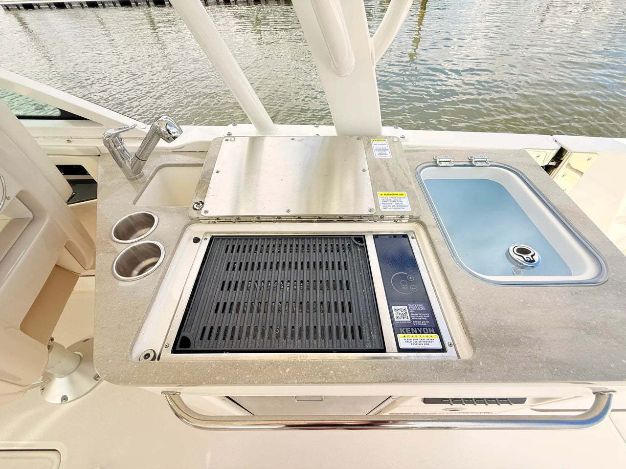 2024 Boston Whaler 320 Vantage 32.0 feet, St Petersburg, FL #42