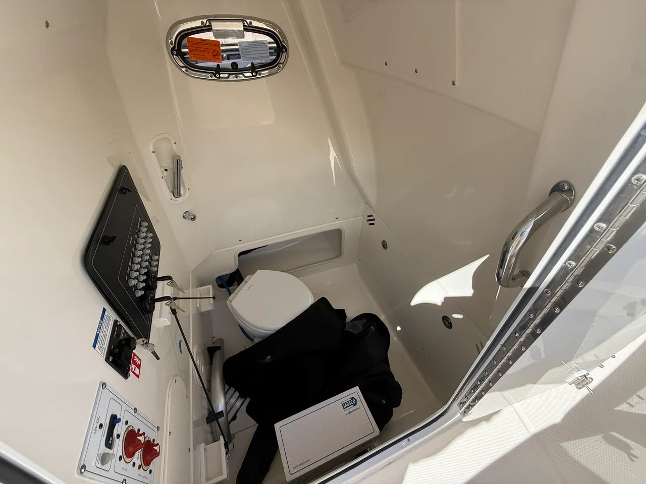 2027 Boston Whaler 250 Outrage 25.0 feet, Sarasota, FL #16