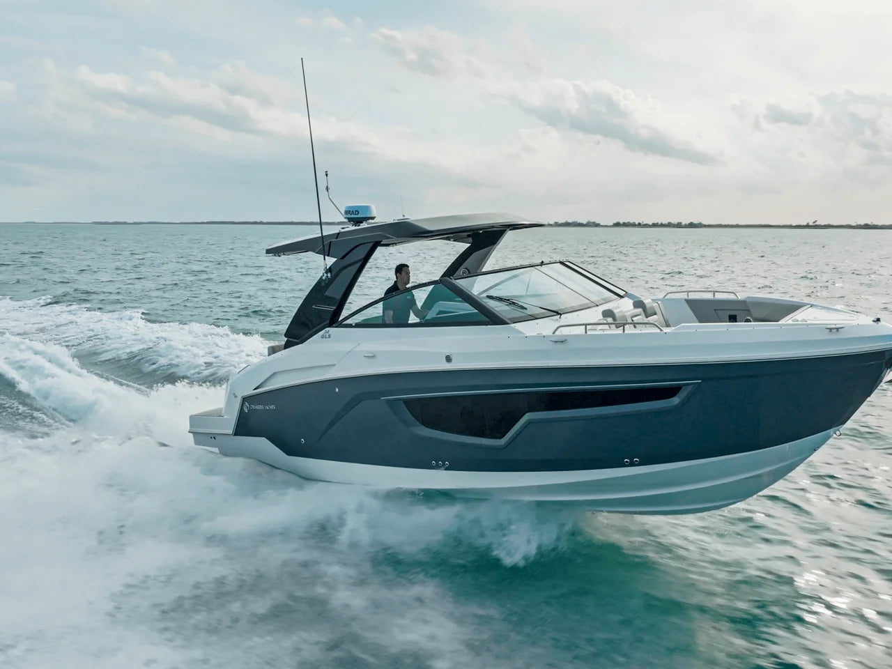 2026 Cruisers Yachts 34 GLS Outboard 35.0 feet, Inuvik, Northwest Territories #1