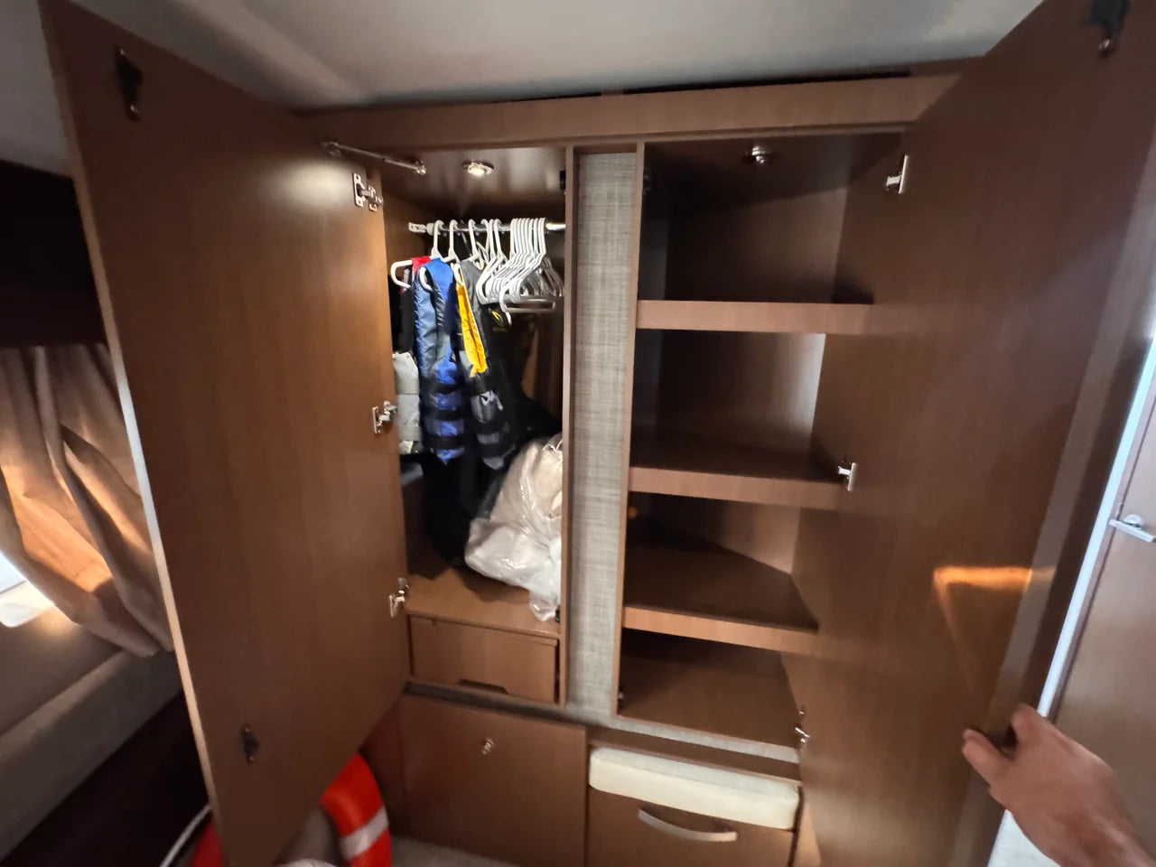 2017 Sea Ray 410 SUNDANCER 40.0 feet, Norwalk, Connecticut #45