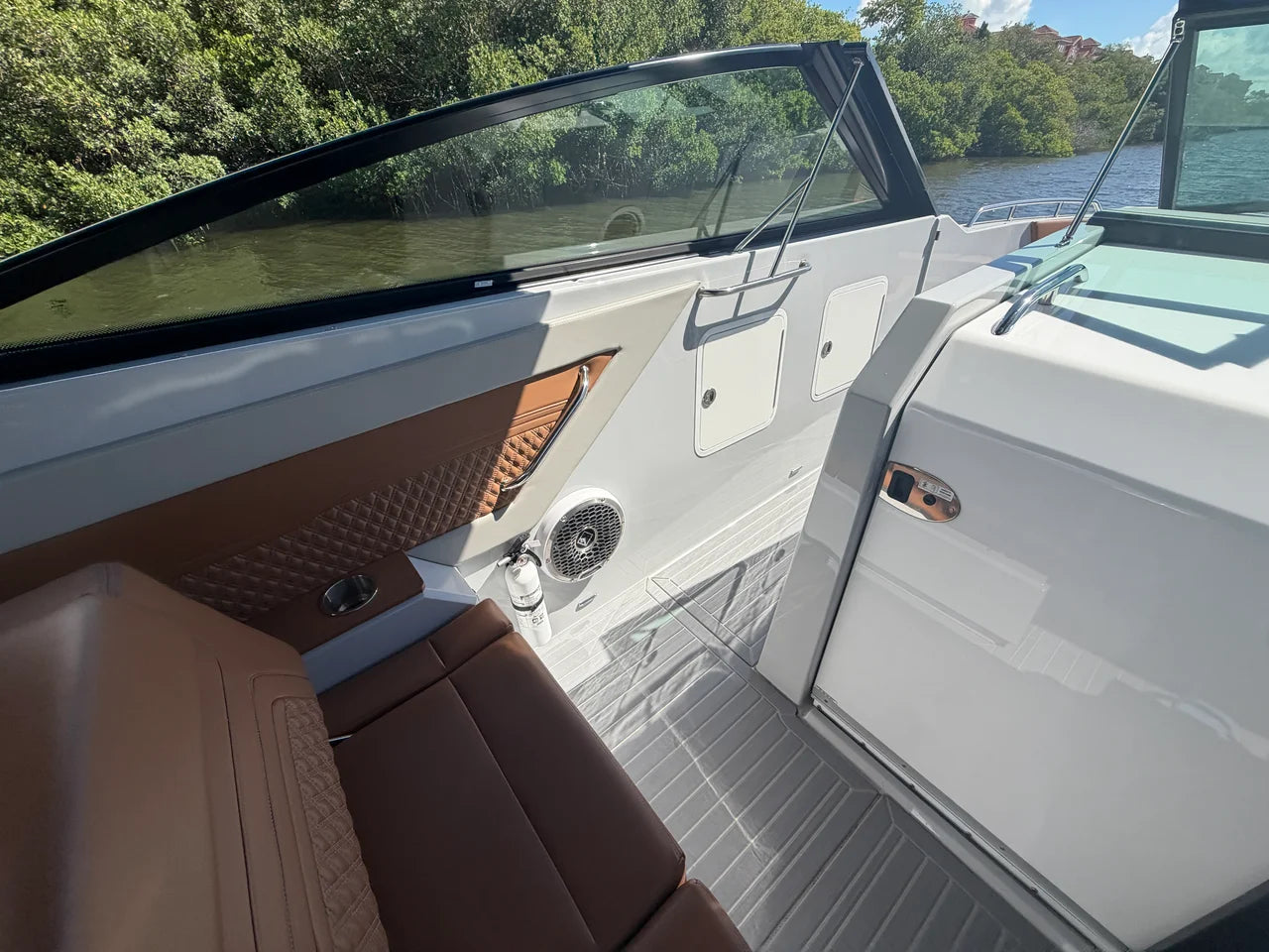 2024 Cruisers Yachts 34 GLS South Beach Outboard 34.0 feet, Clearwater, Florida #13