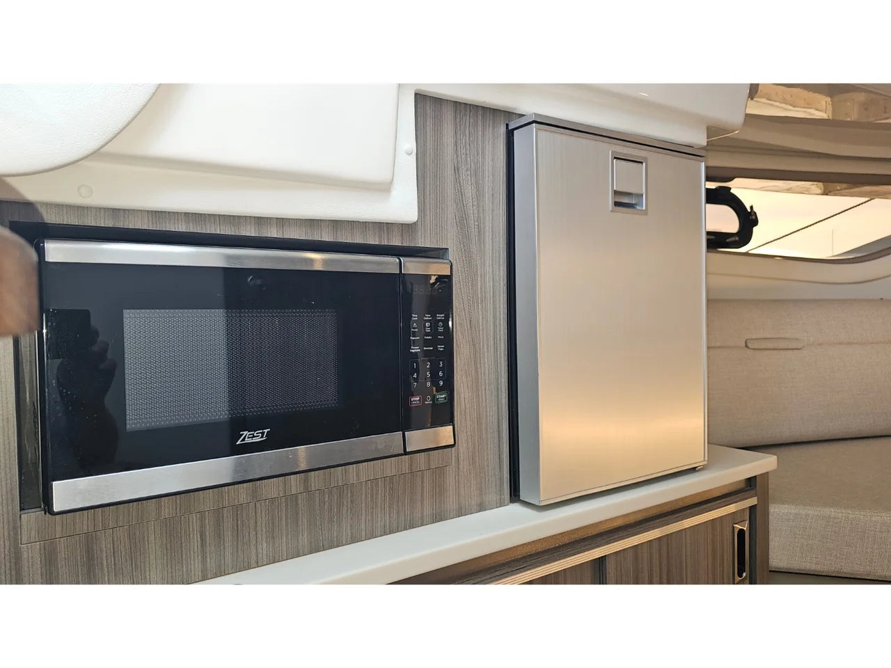 2026 Sea Ray 320 SUNDANCER COUPE OB 32.0 feet, Brick Township, New Jersey #18