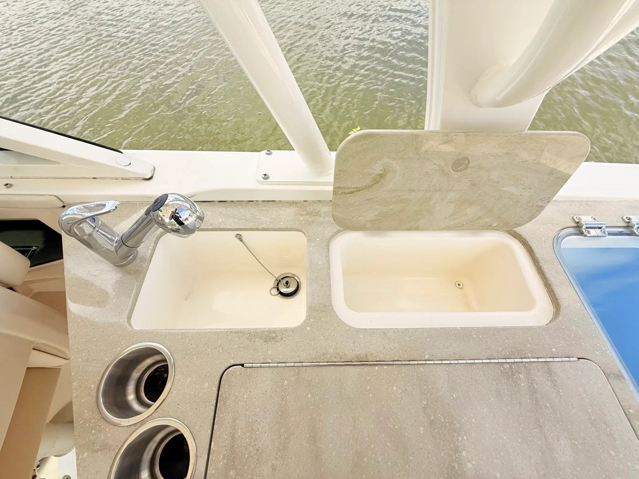 2024 Boston Whaler 320 Vantage 32.0 feet, St Petersburg, FL #41