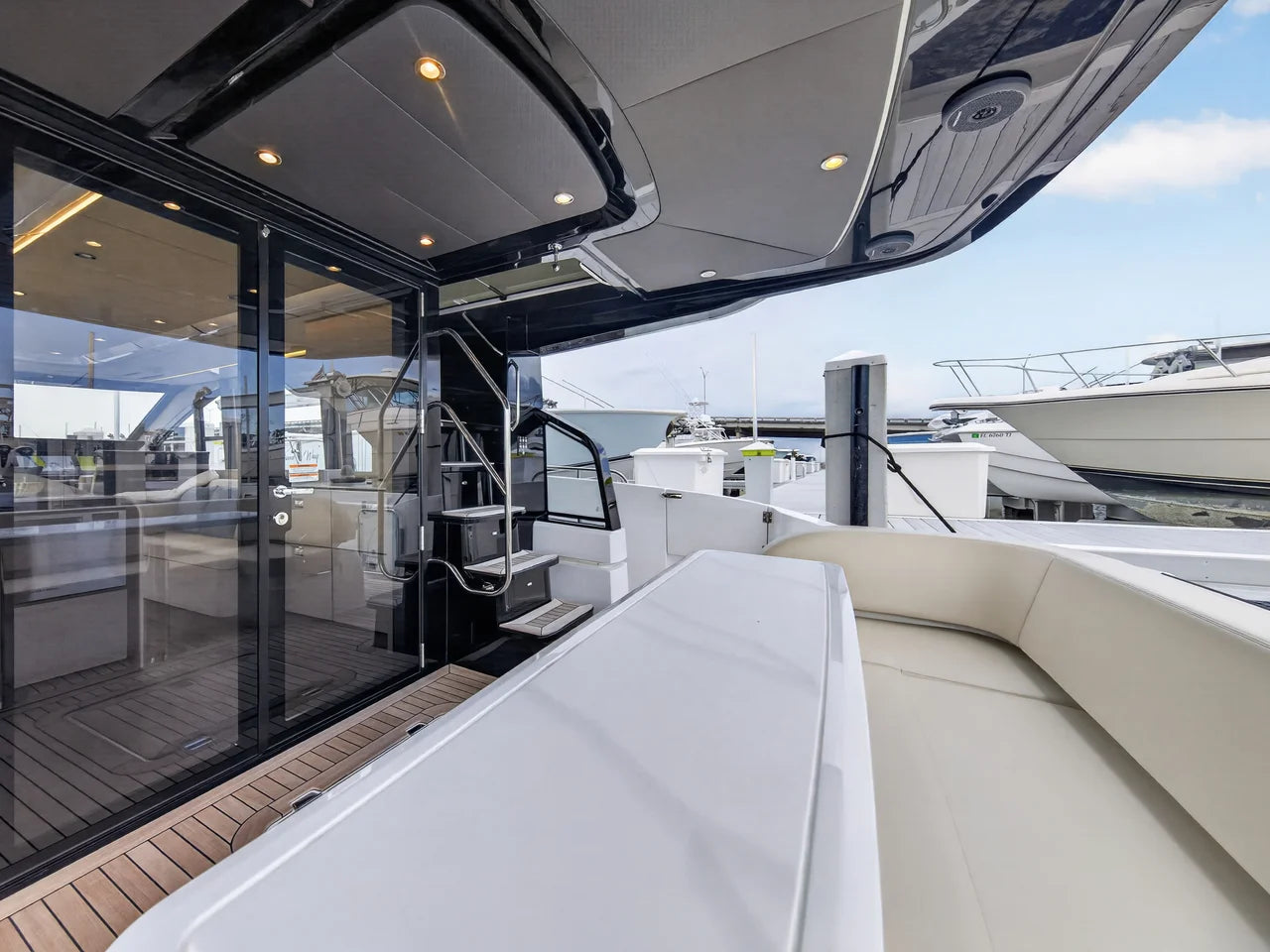 2026 Cruisers Yachts 57 FLY 57.0 feet, Stuart, Florida #100
