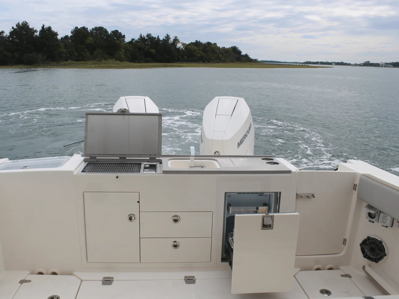 2026 Boston Whaler 330 Vantage 33.0 feet, Charleston, SC #21