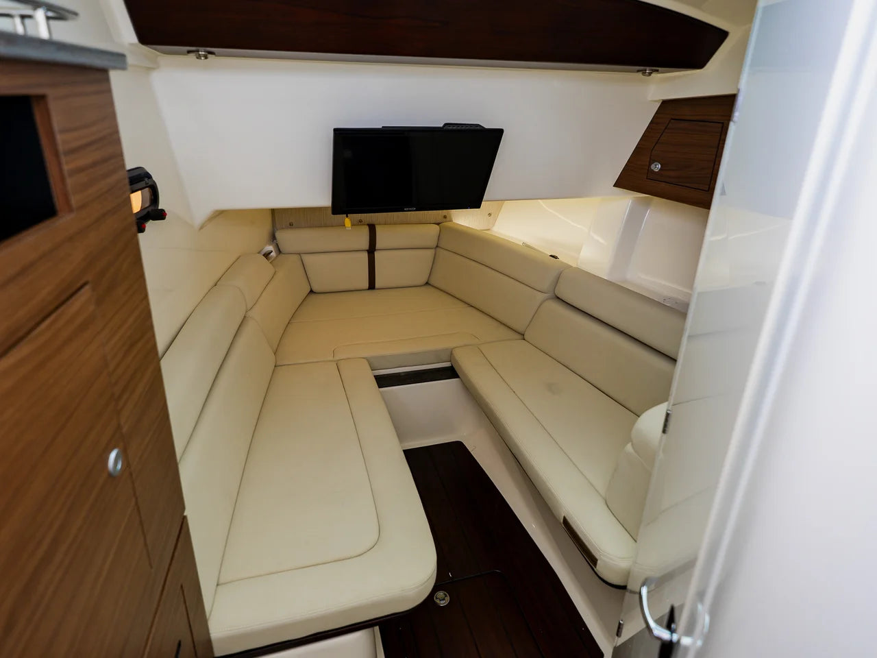 2023 Boston Whaler 350 Realm 35.0 feet, Clearwater, Florida #108