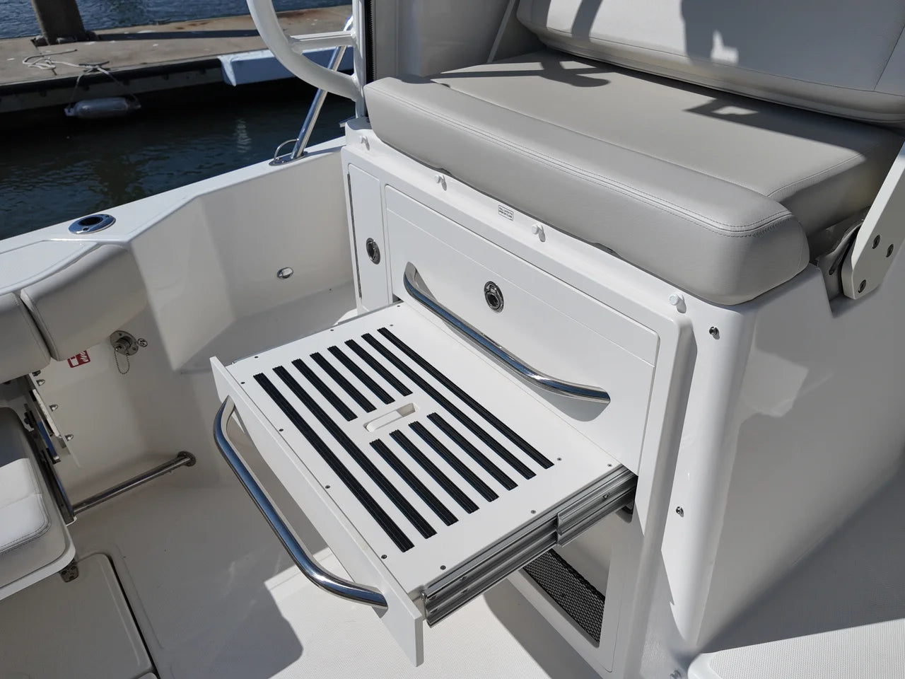 2026 Boston Whaler 325 Conquest 32.0 feet, Thunderbolt, GA #19