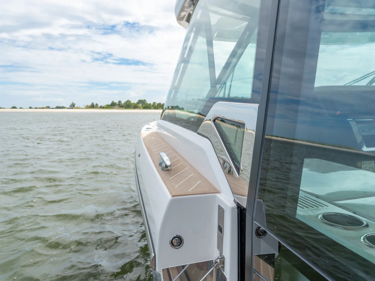 2027 Saxdor 400 GTC 40.0 feet, Wrightsville Beach, North Carolina #24