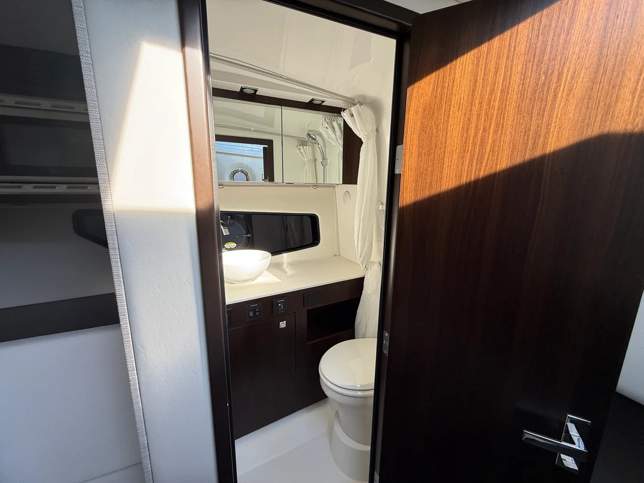 2027 Cruisers Yachts 34 GLS Outboard 34.0 feet, Venice, Florida #27