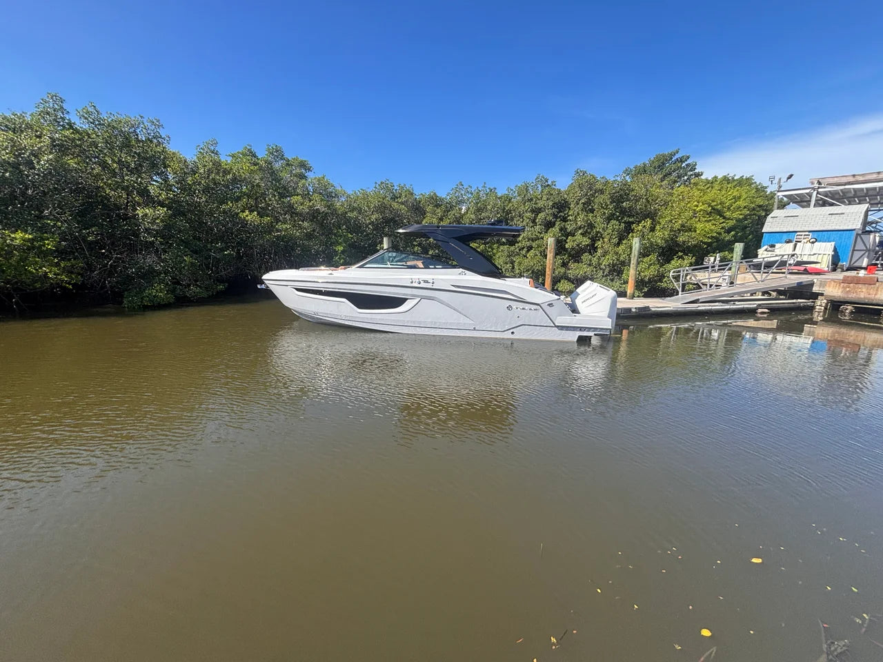 2024 Cruisers Yachts 34 GLS South Beach Outboard 34.0 feet, Clearwater, Florida #2