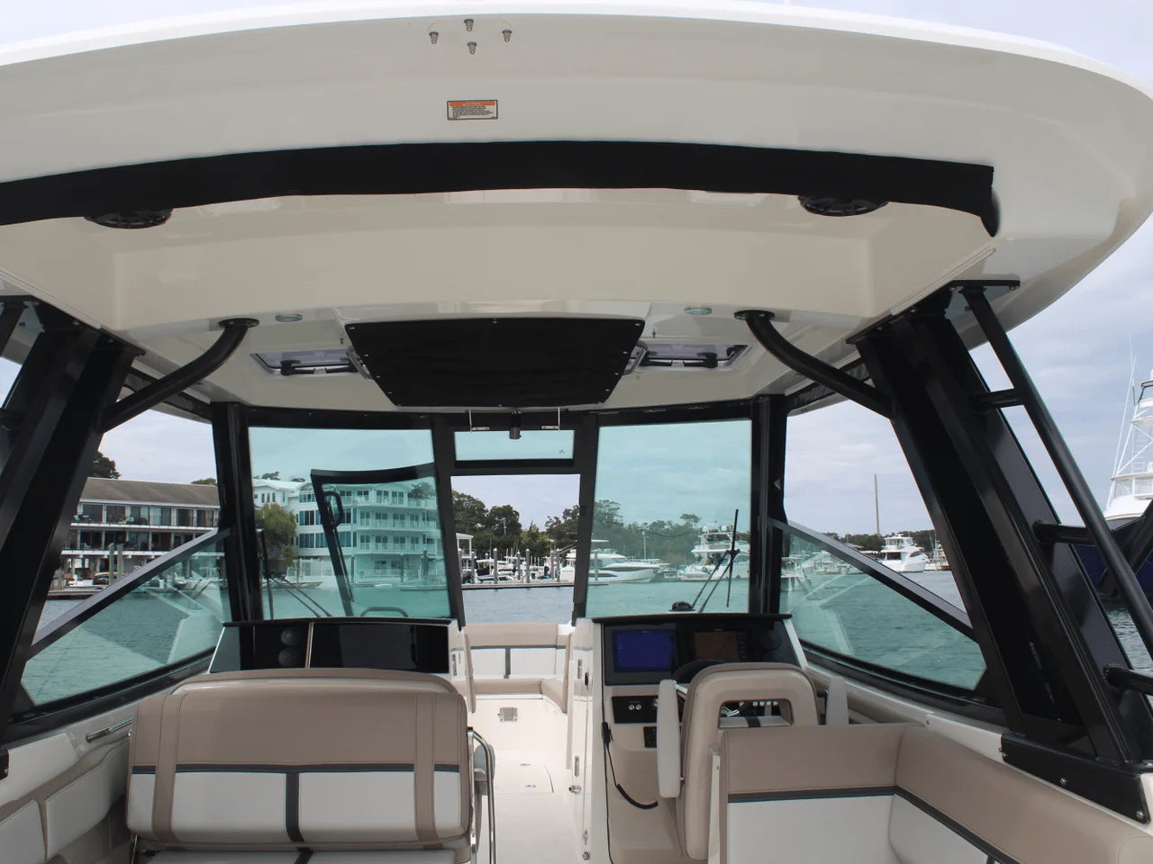 2026 Boston Whaler 330 Vantage 33.0 feet, Charleston, SC #34