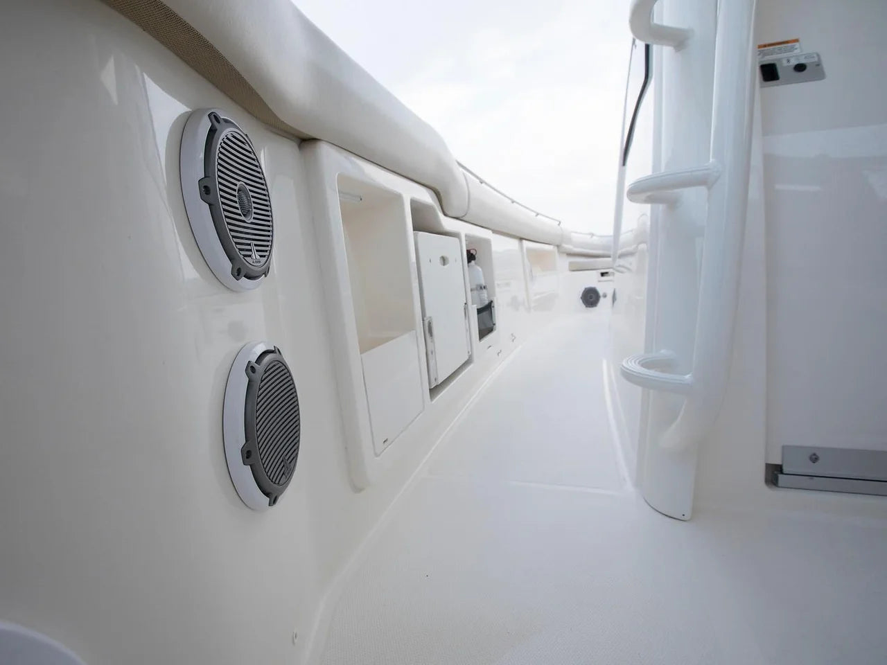 2026 Boston Whaler 380 Outrage 38.0 feet, Inuvik, Northwest Territories #16